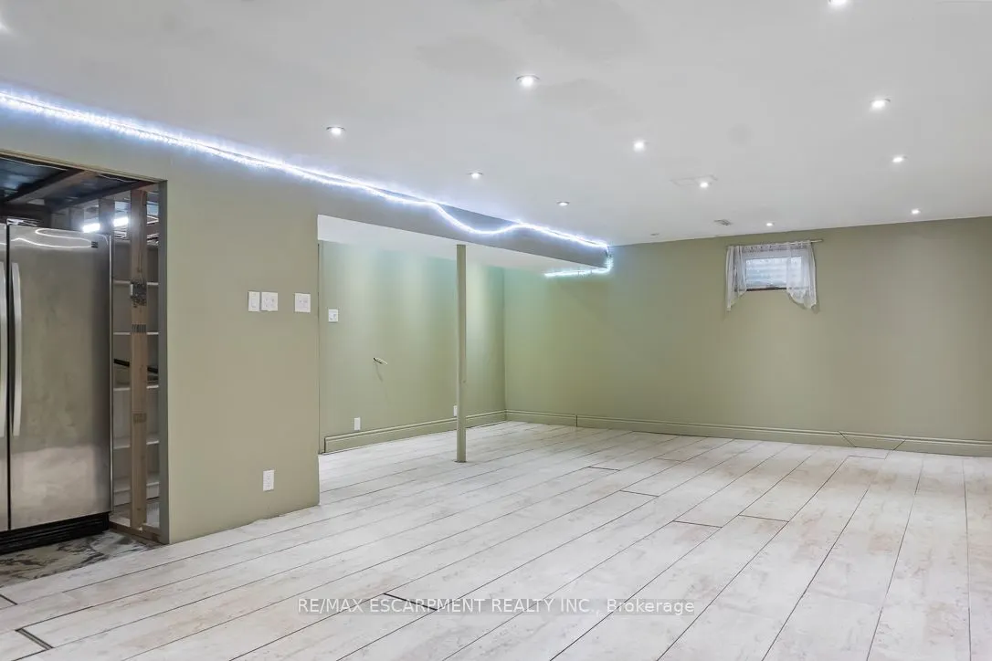 1 Dunbarton Crescent