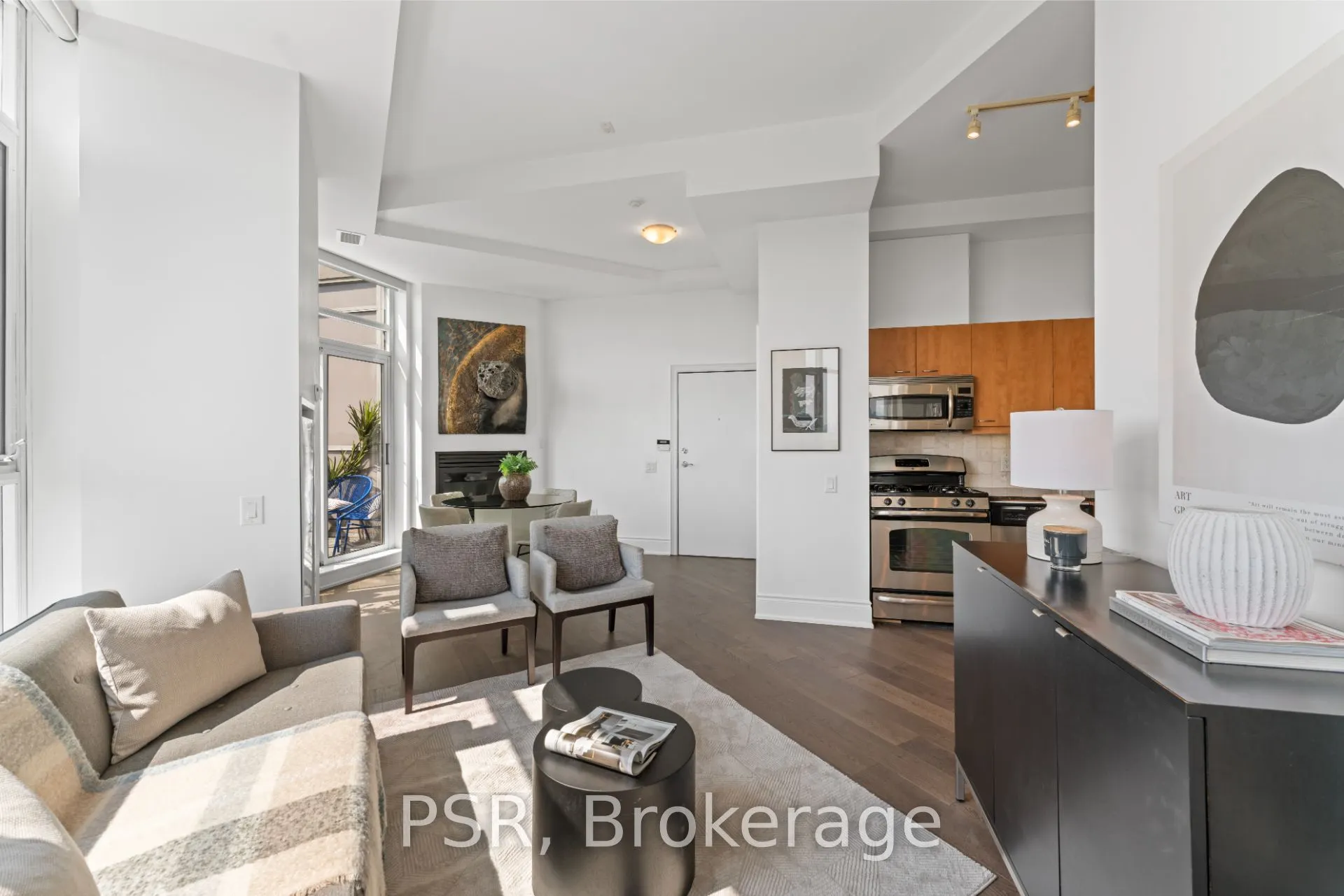437 Roncesvalles Avenue, #702