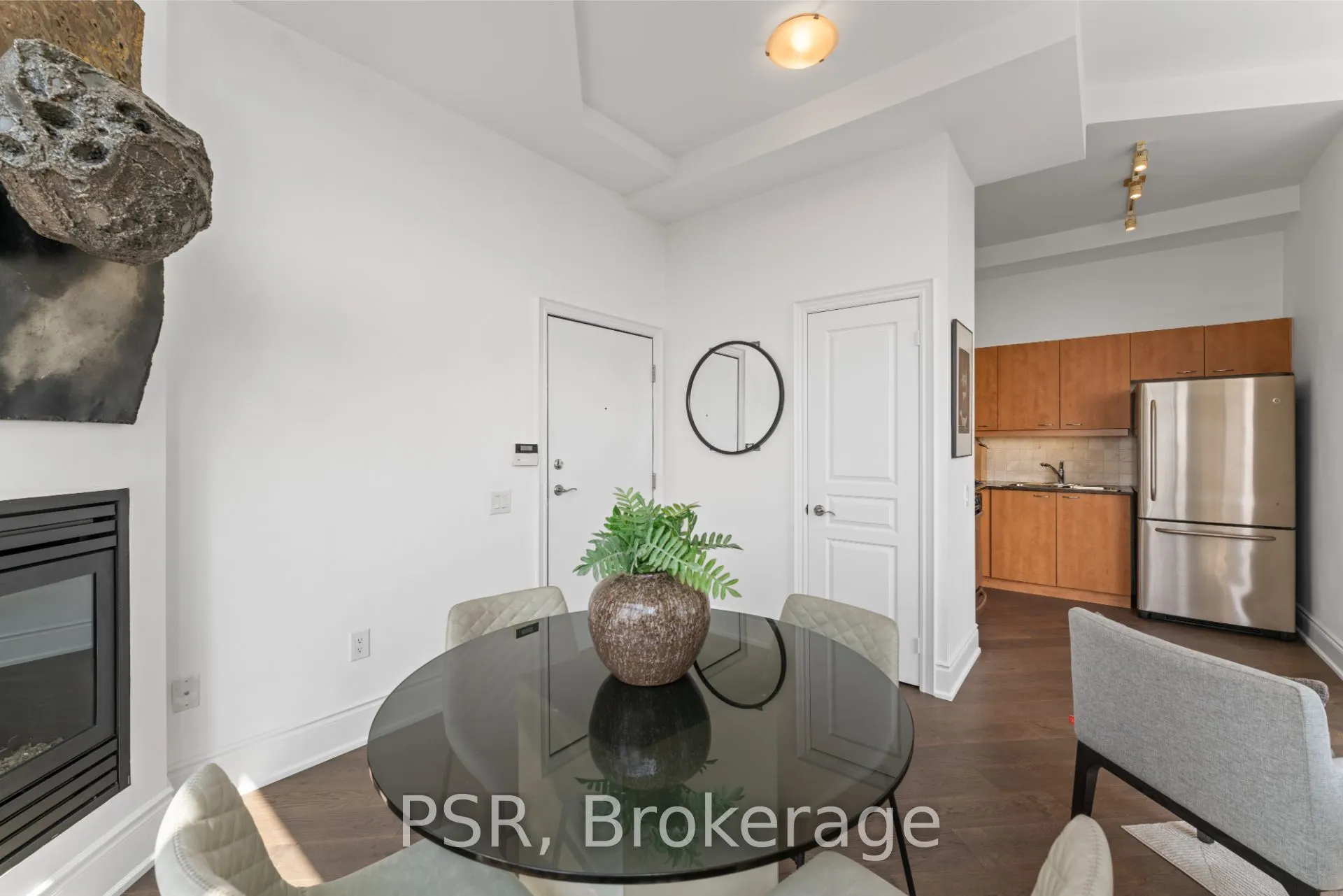 437 Roncesvalles Avenue, #702