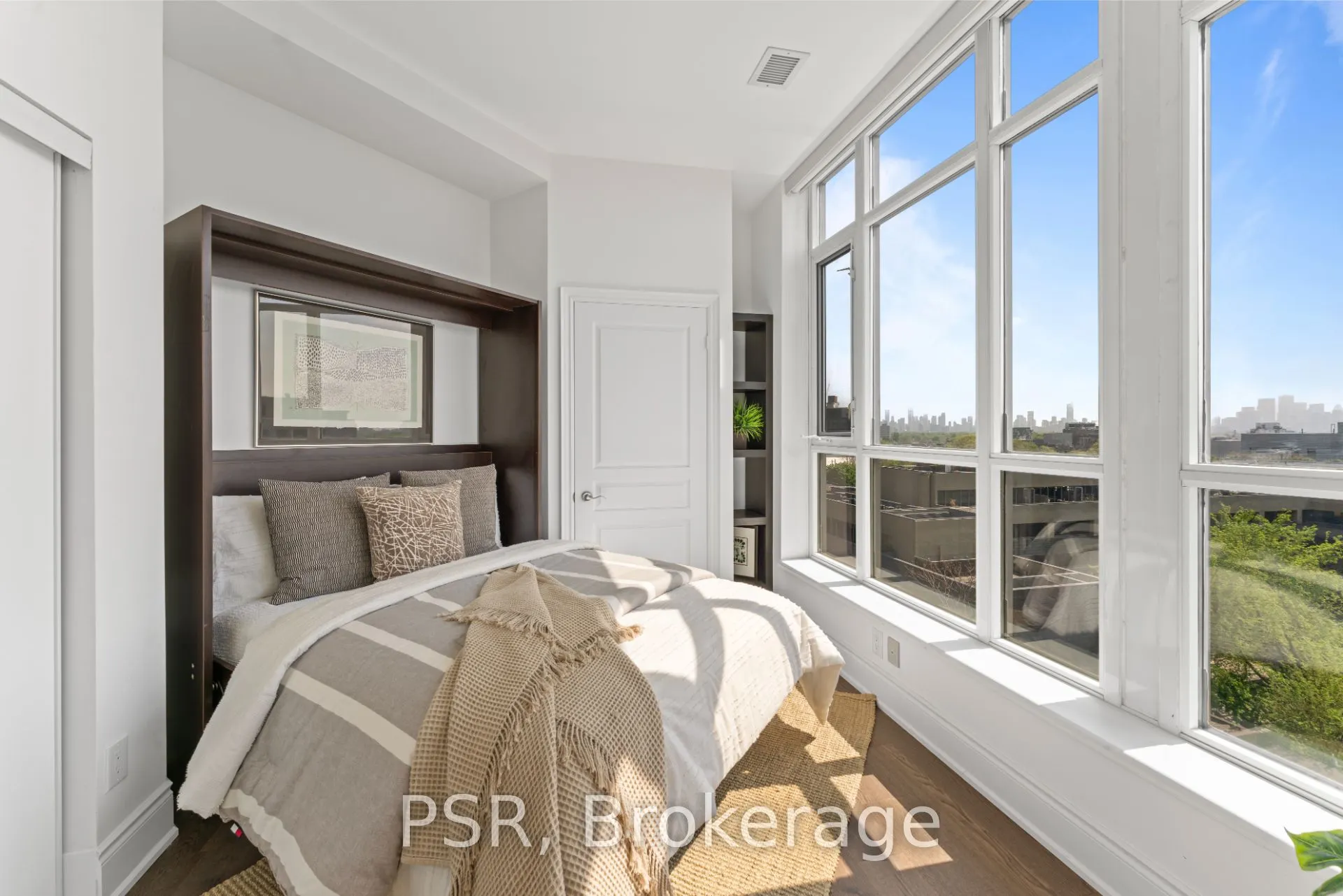 437 Roncesvalles Avenue, #702