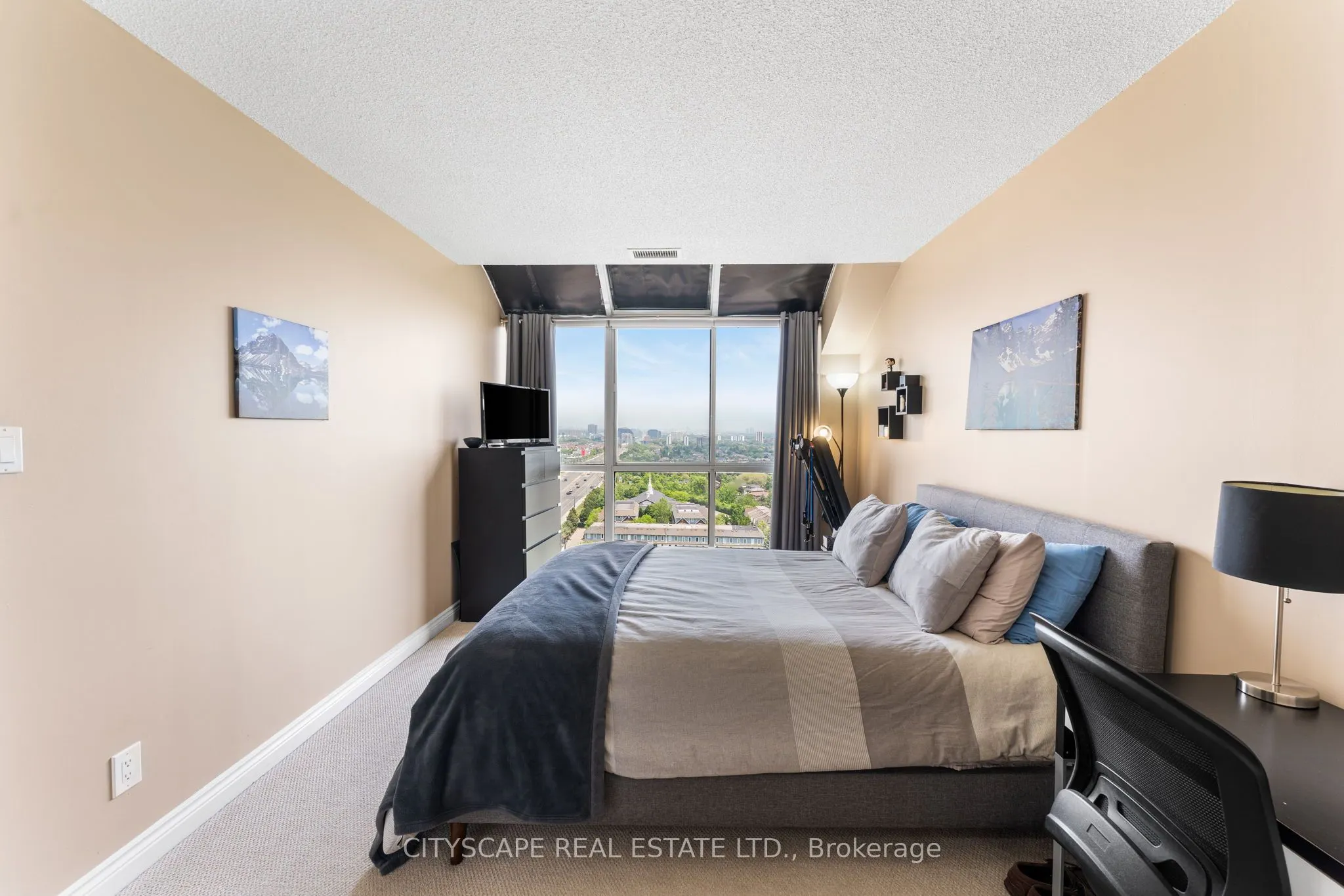 880 Dundas Street W, #Ph3