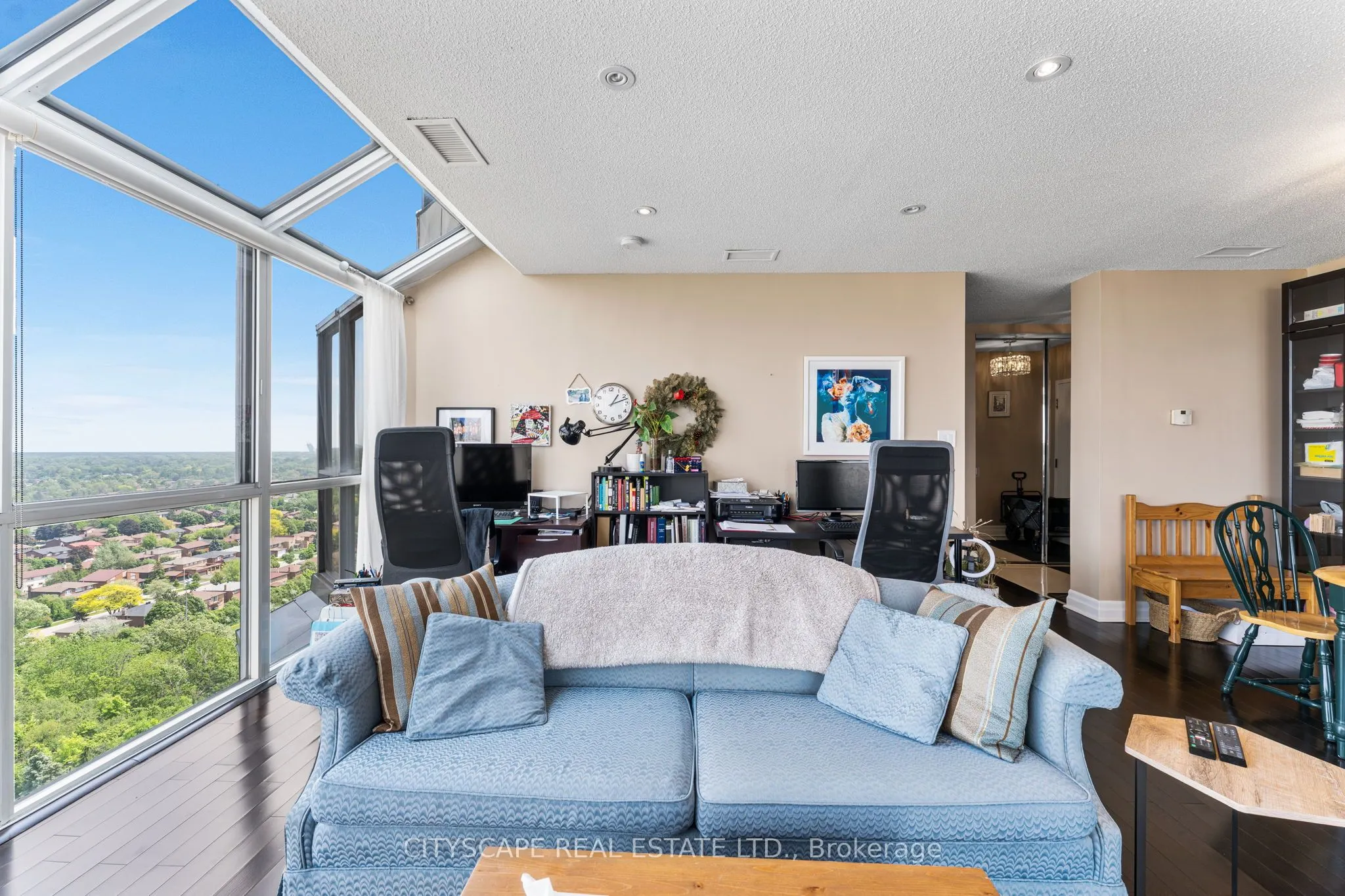 880 Dundas Street W, #Ph3