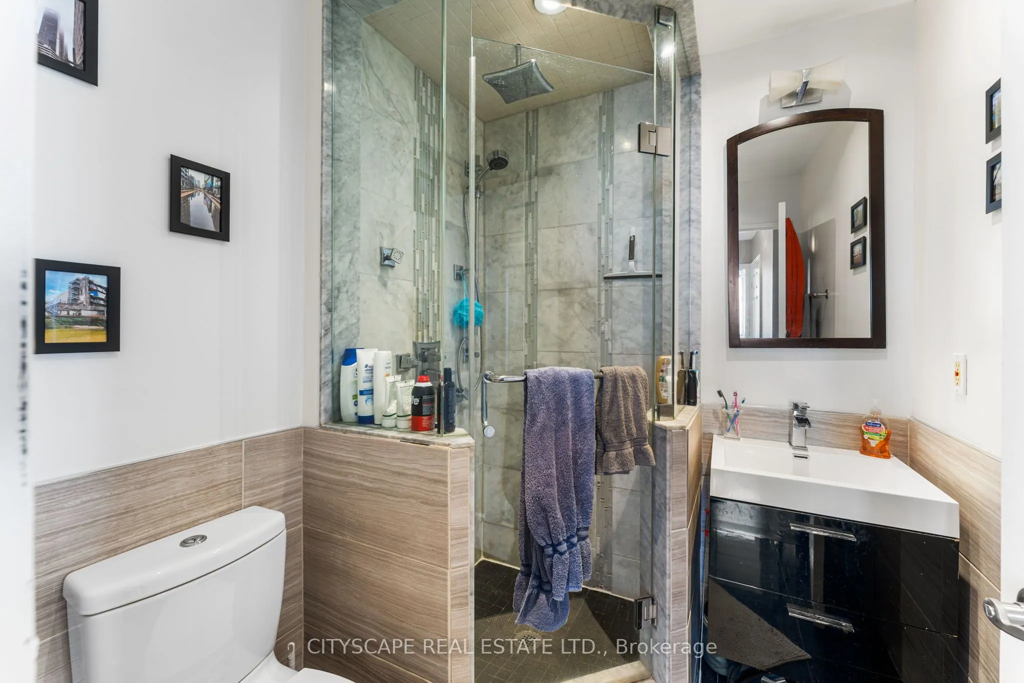 880 Dundas Street W, #Ph3
