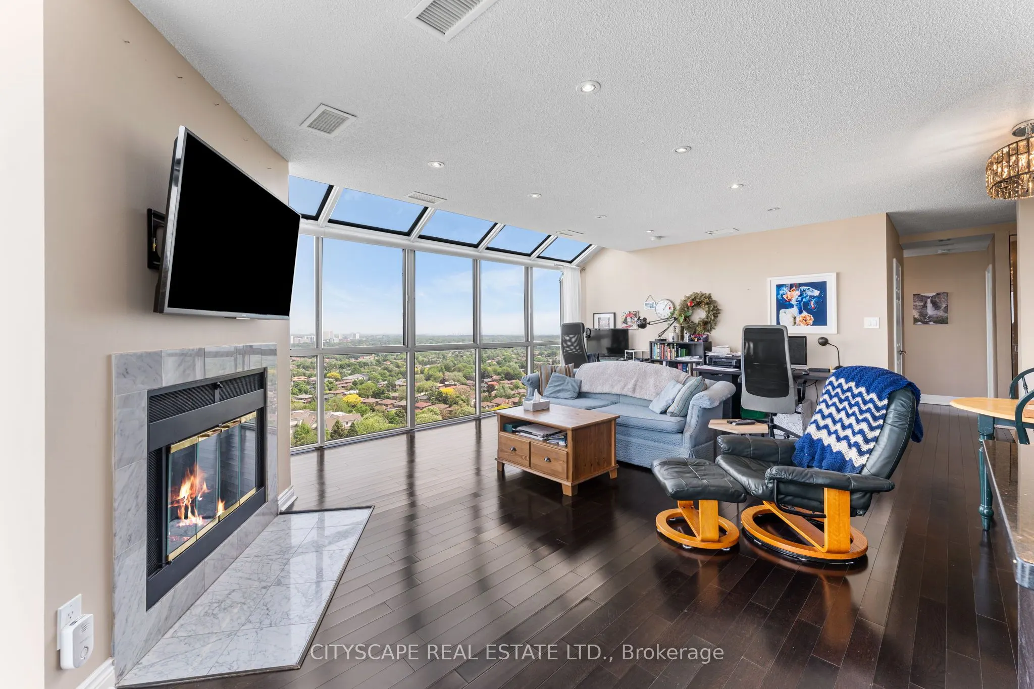 880 Dundas Street W, #Ph3