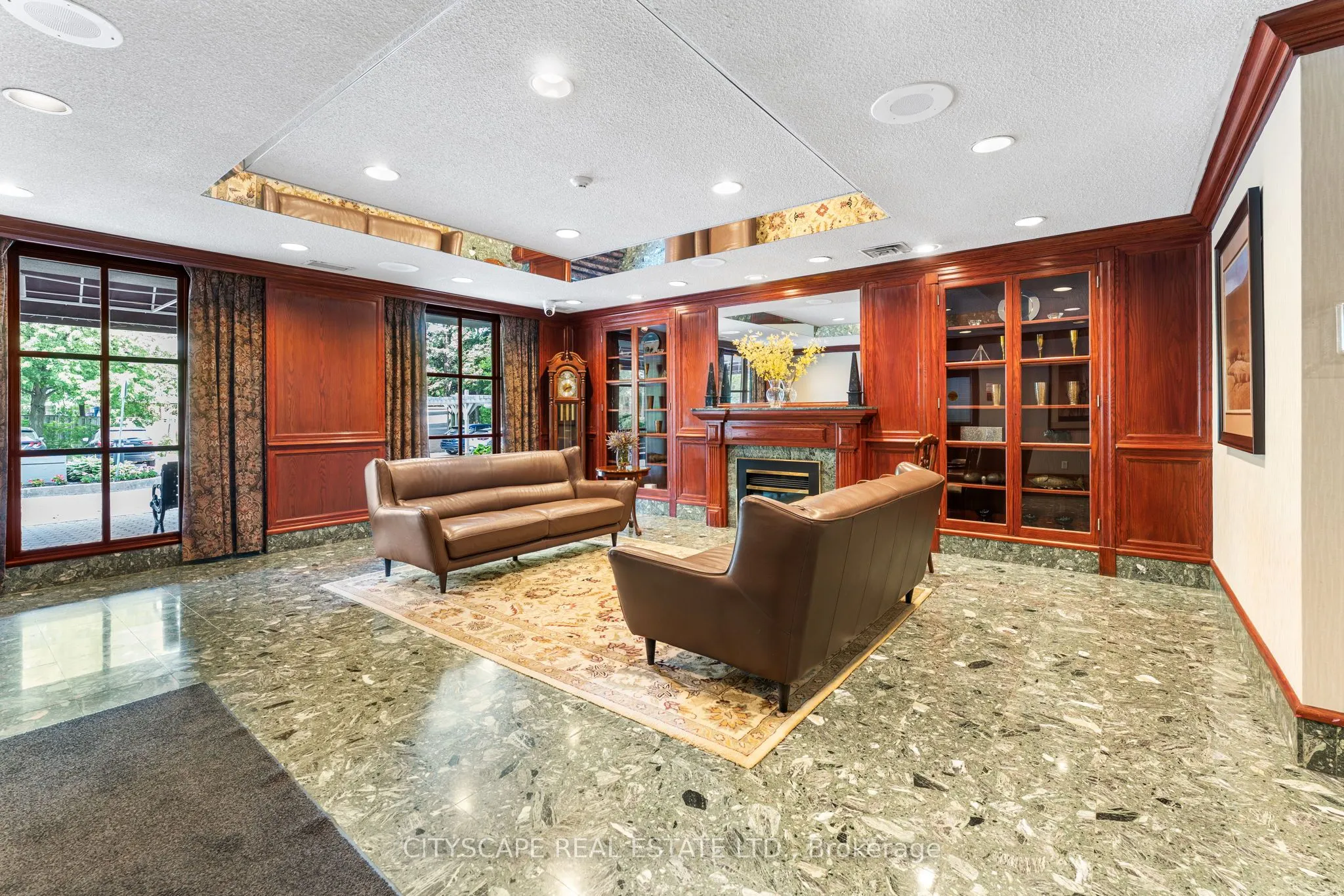 880 Dundas Street W, #Ph3
