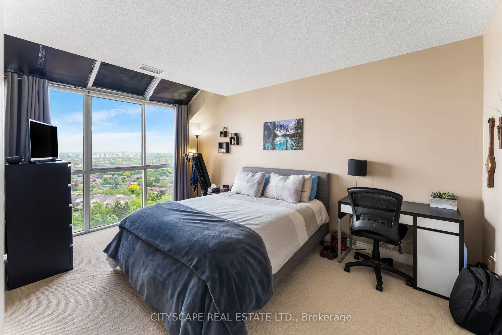 880 Dundas Street W, #Ph3