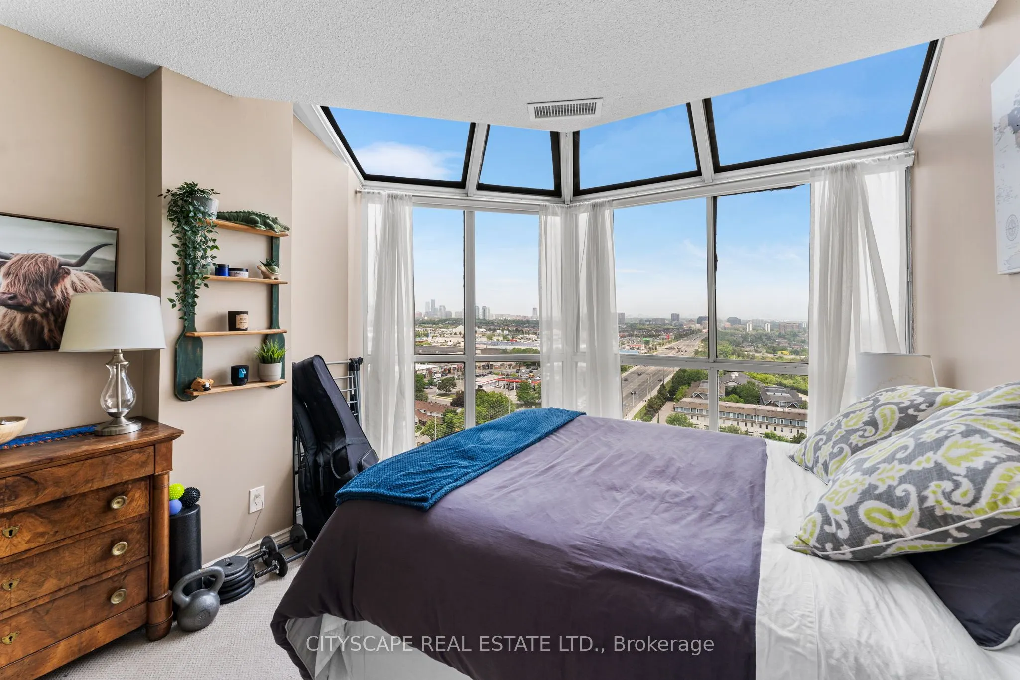 880 Dundas Street W, #Ph3