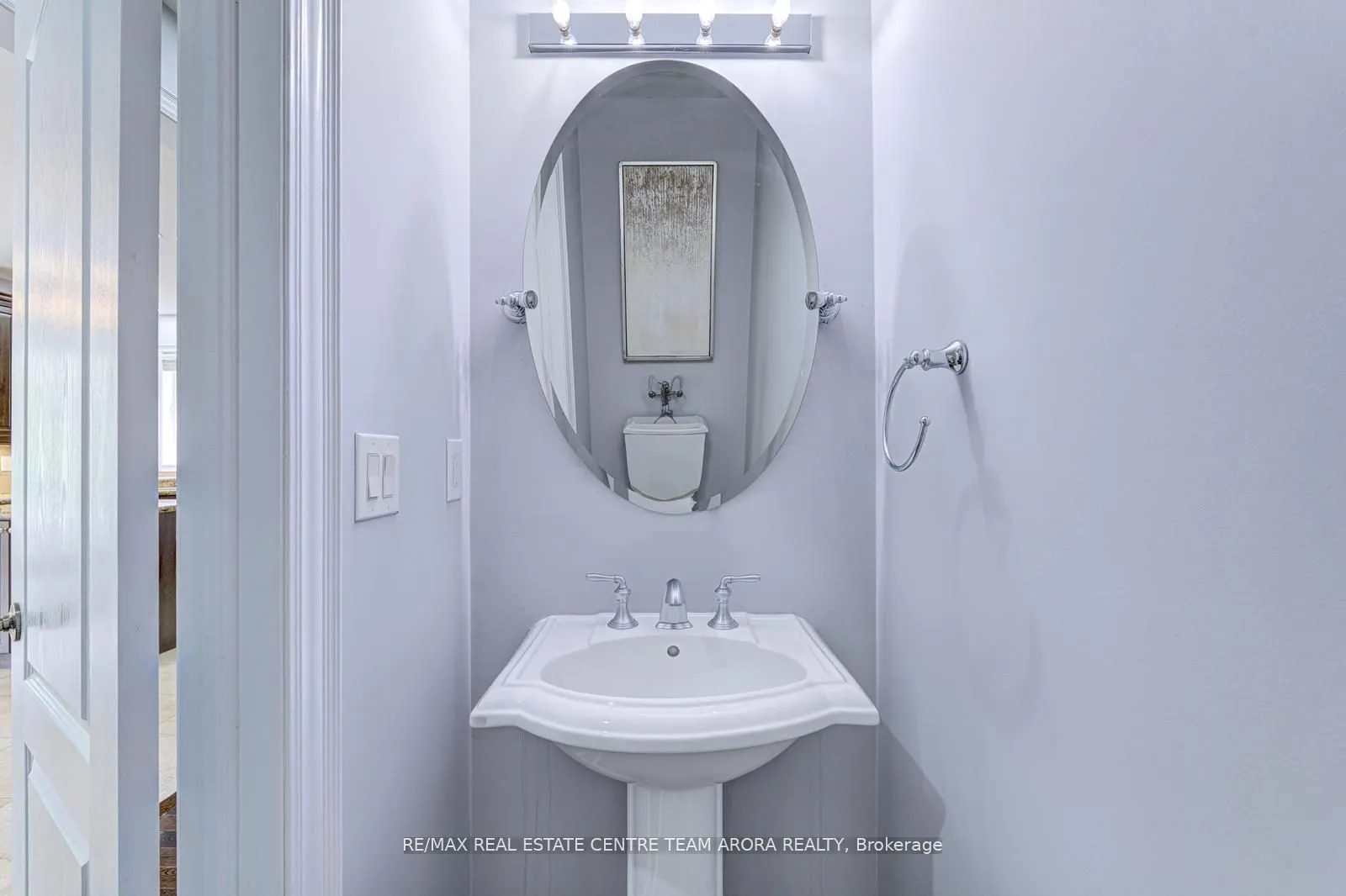 3313 Mistwell Crescent