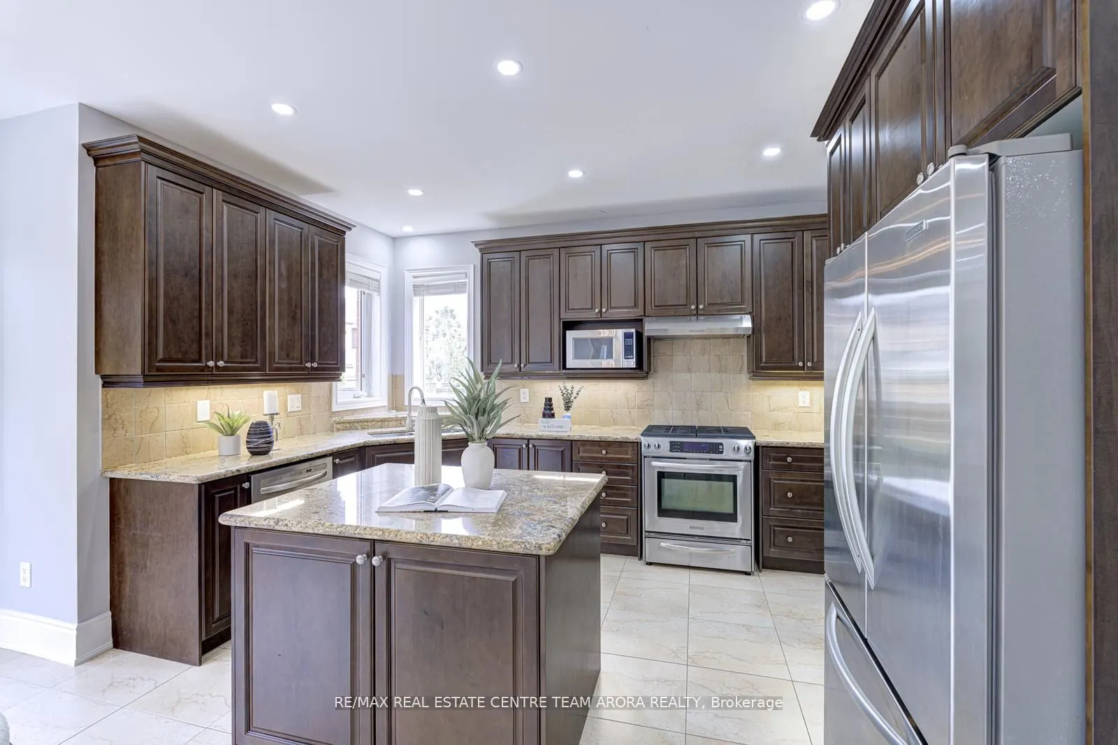 3313 Mistwell Crescent