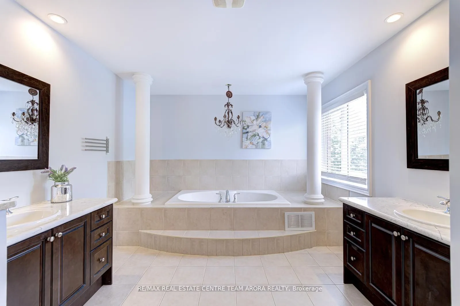 3313 Mistwell Crescent