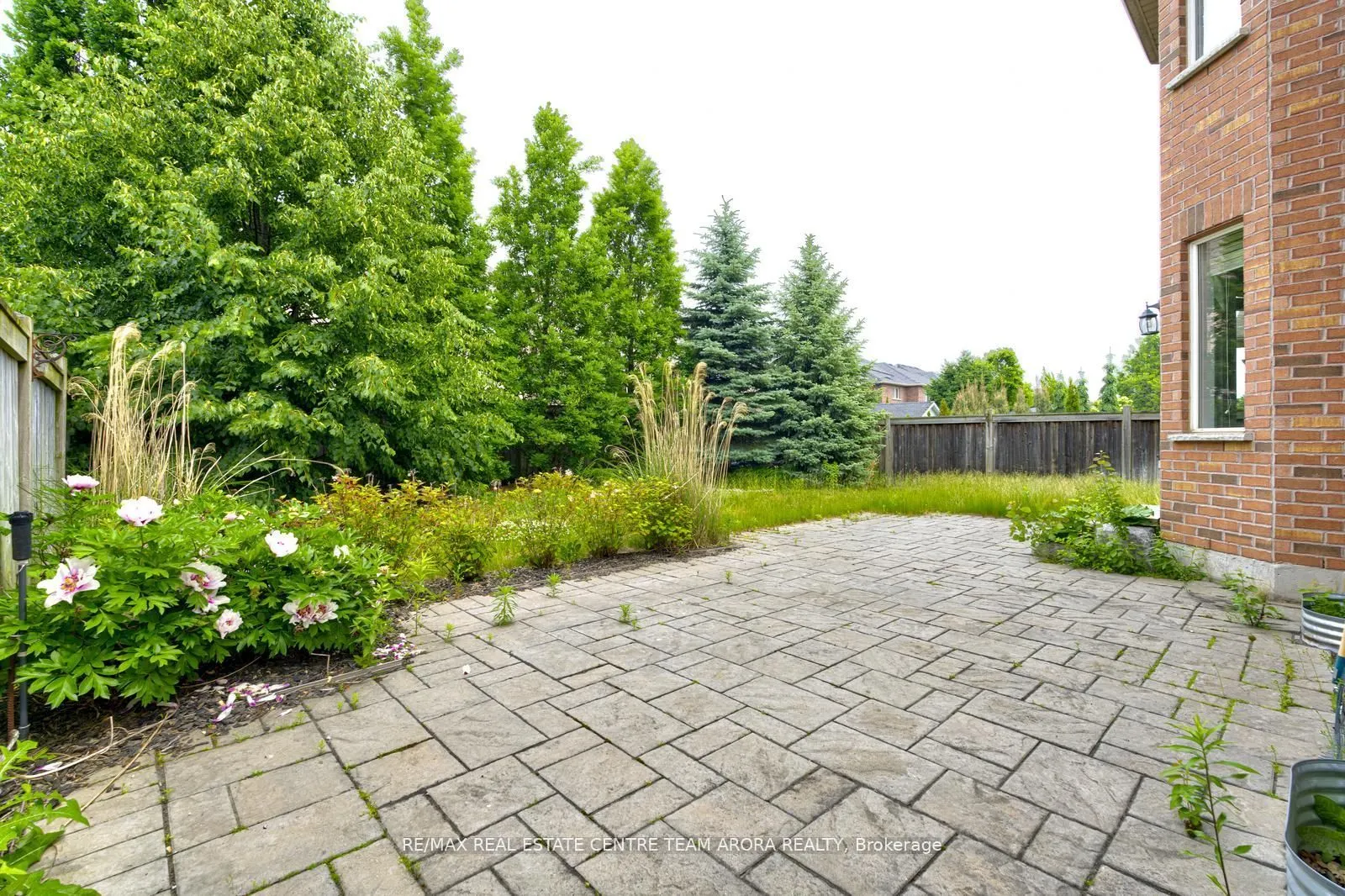 3313 Mistwell Crescent