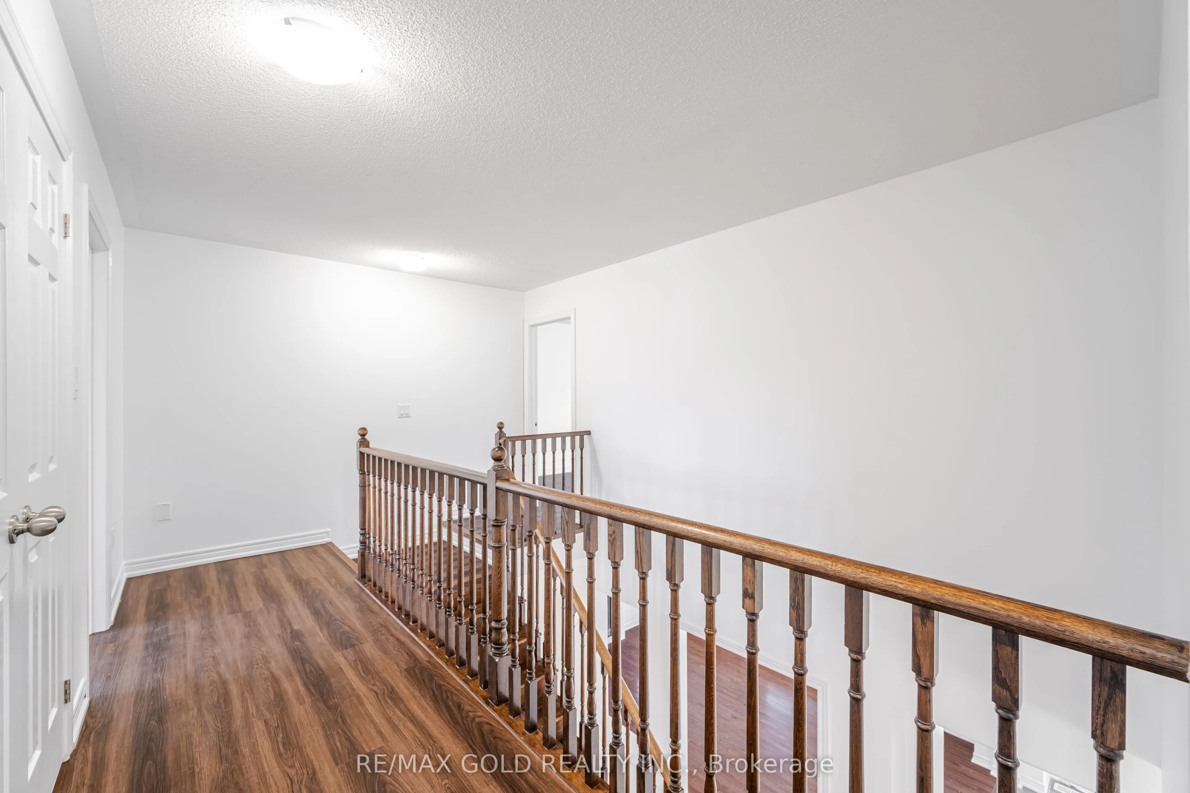 5288 Longford Crescent