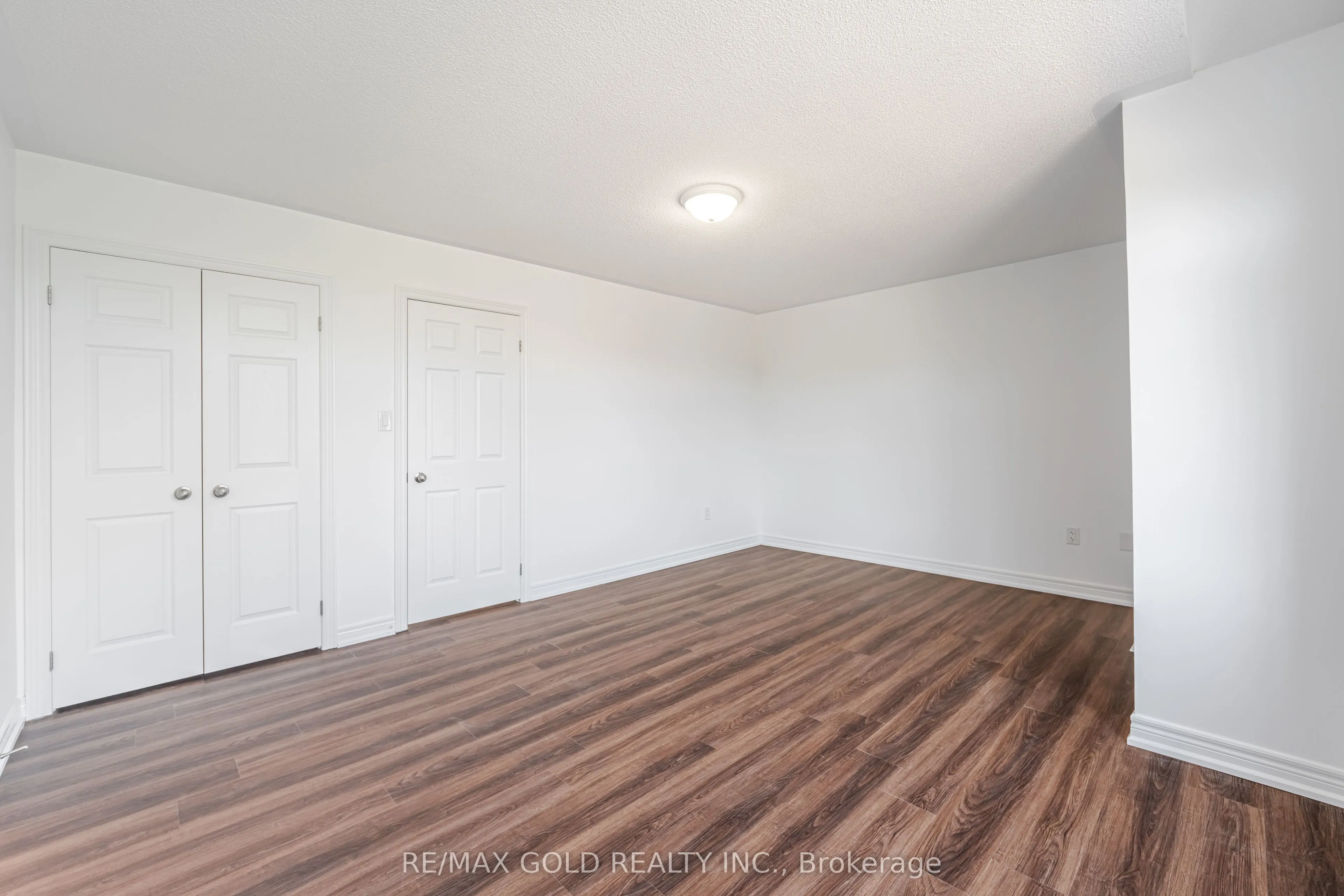 5288 Longford Crescent