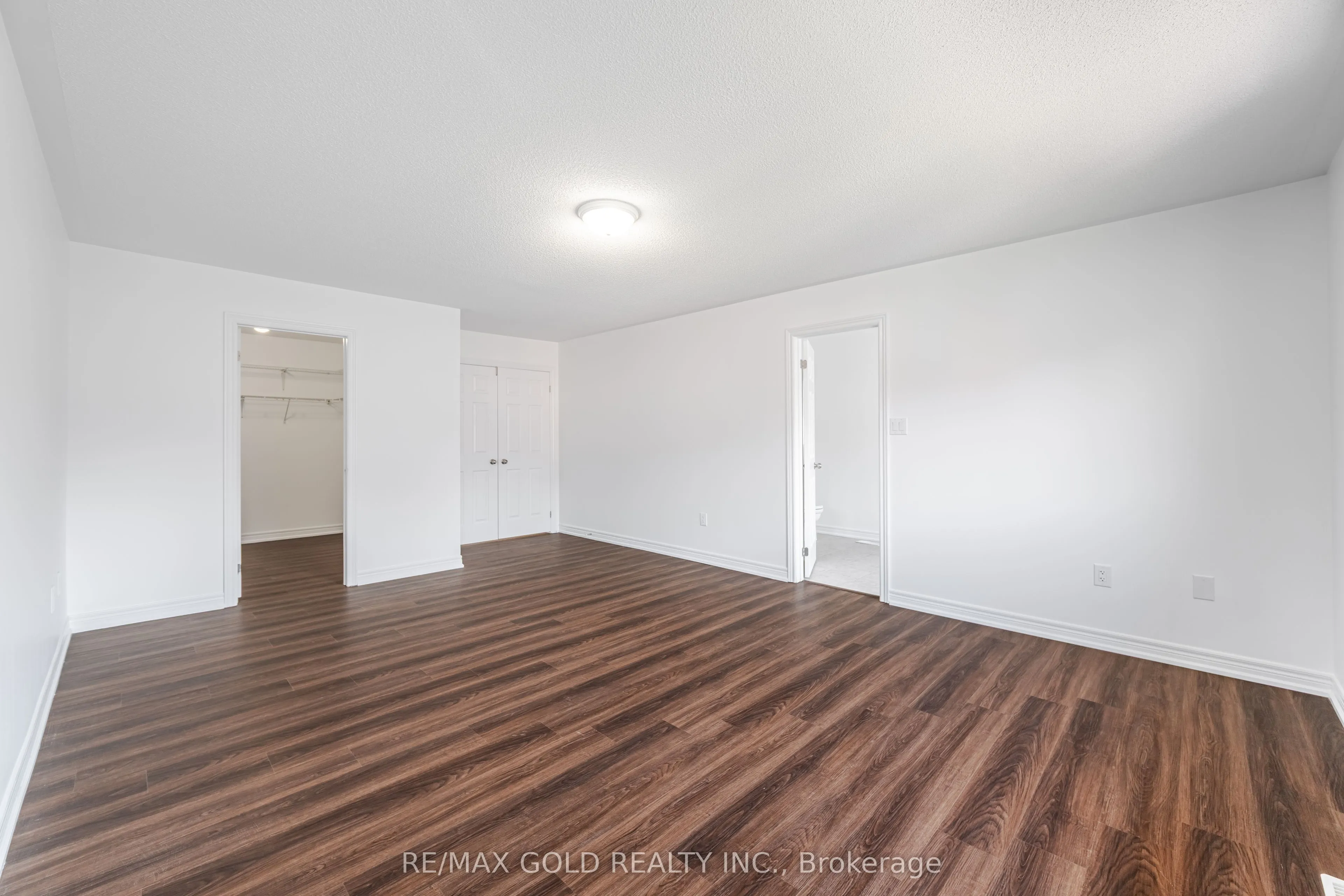 5288 Longford Crescent