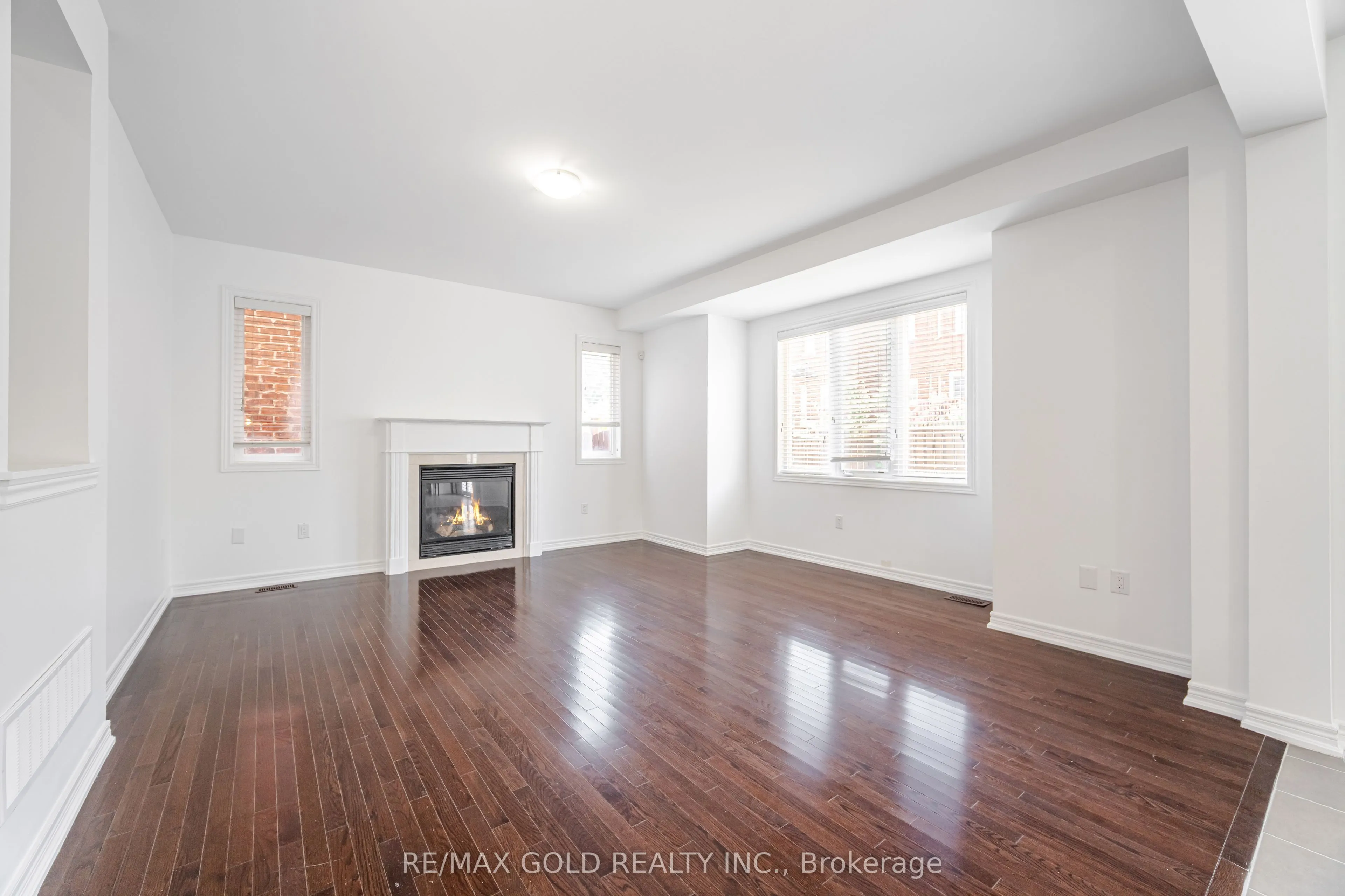 5288 Longford Crescent