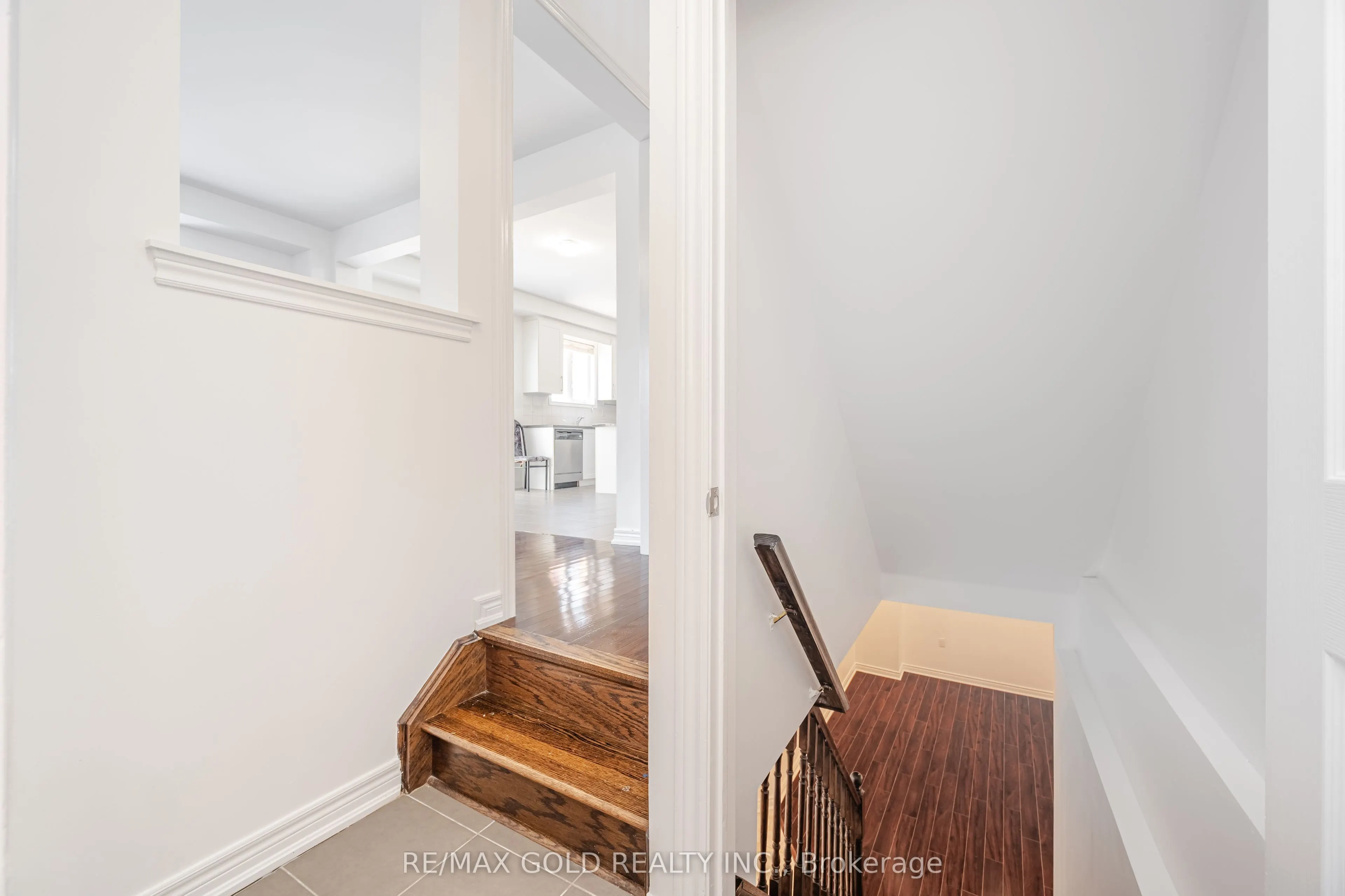 5288 Longford Crescent
