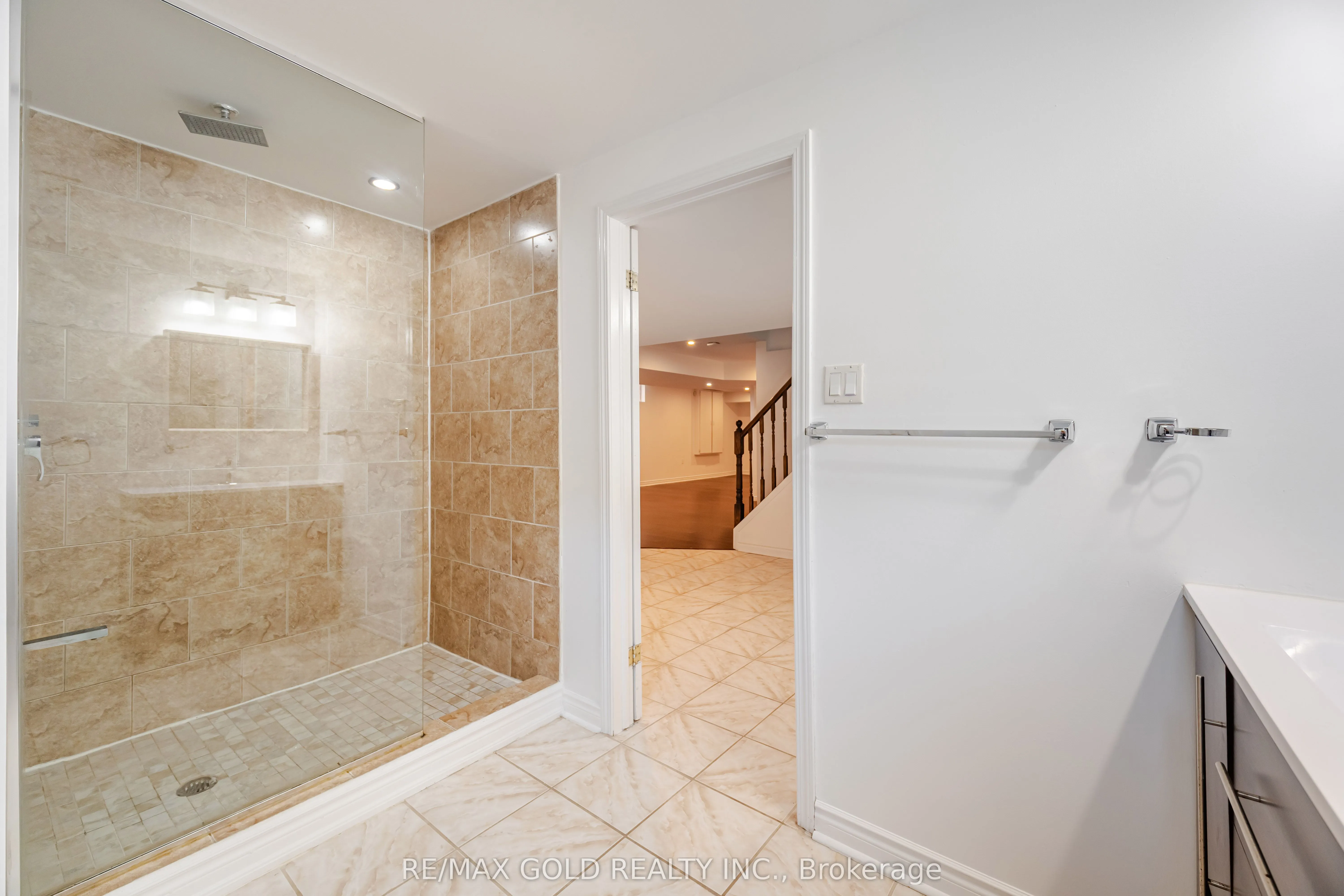 5288 Longford Crescent