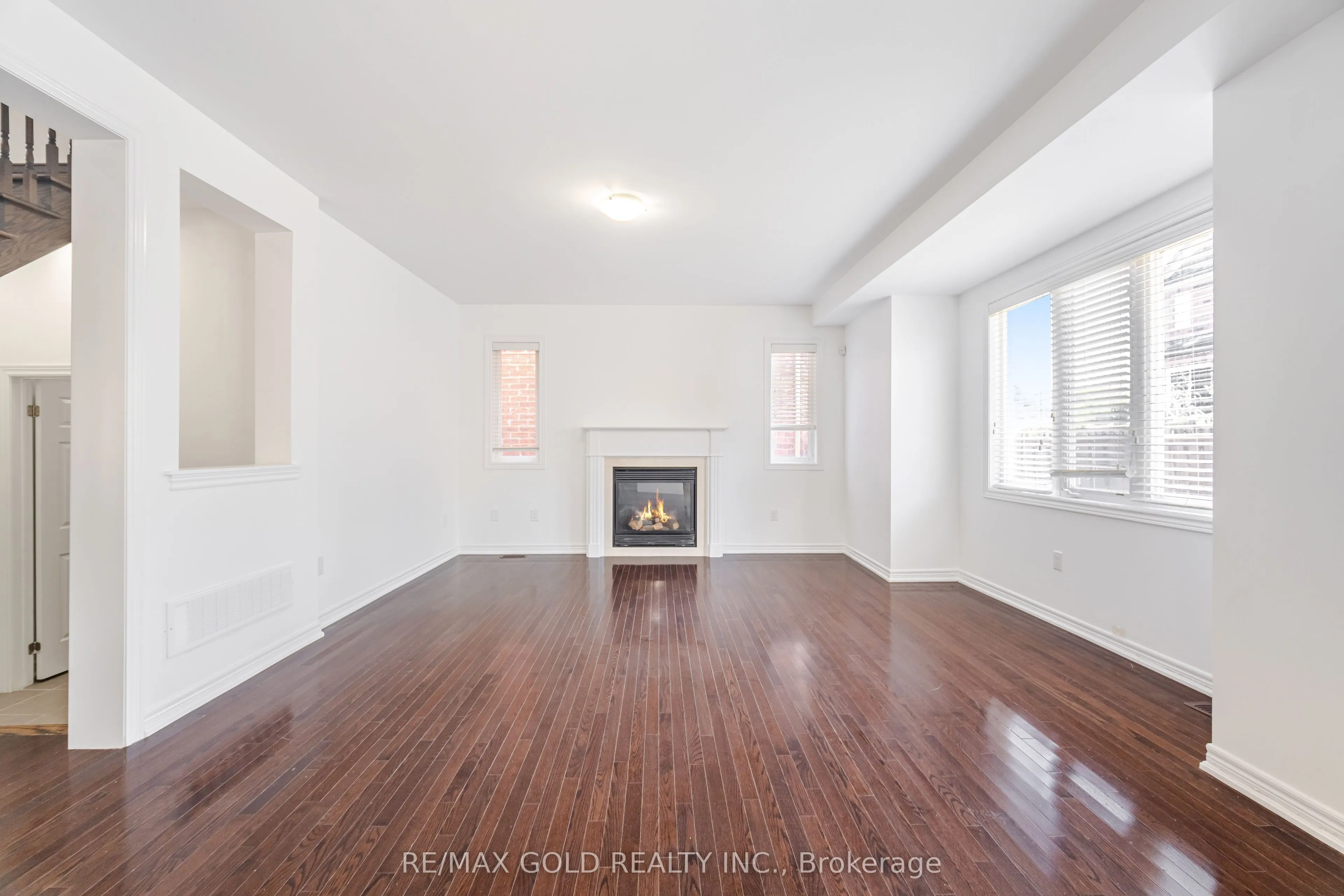 5288 Longford Crescent