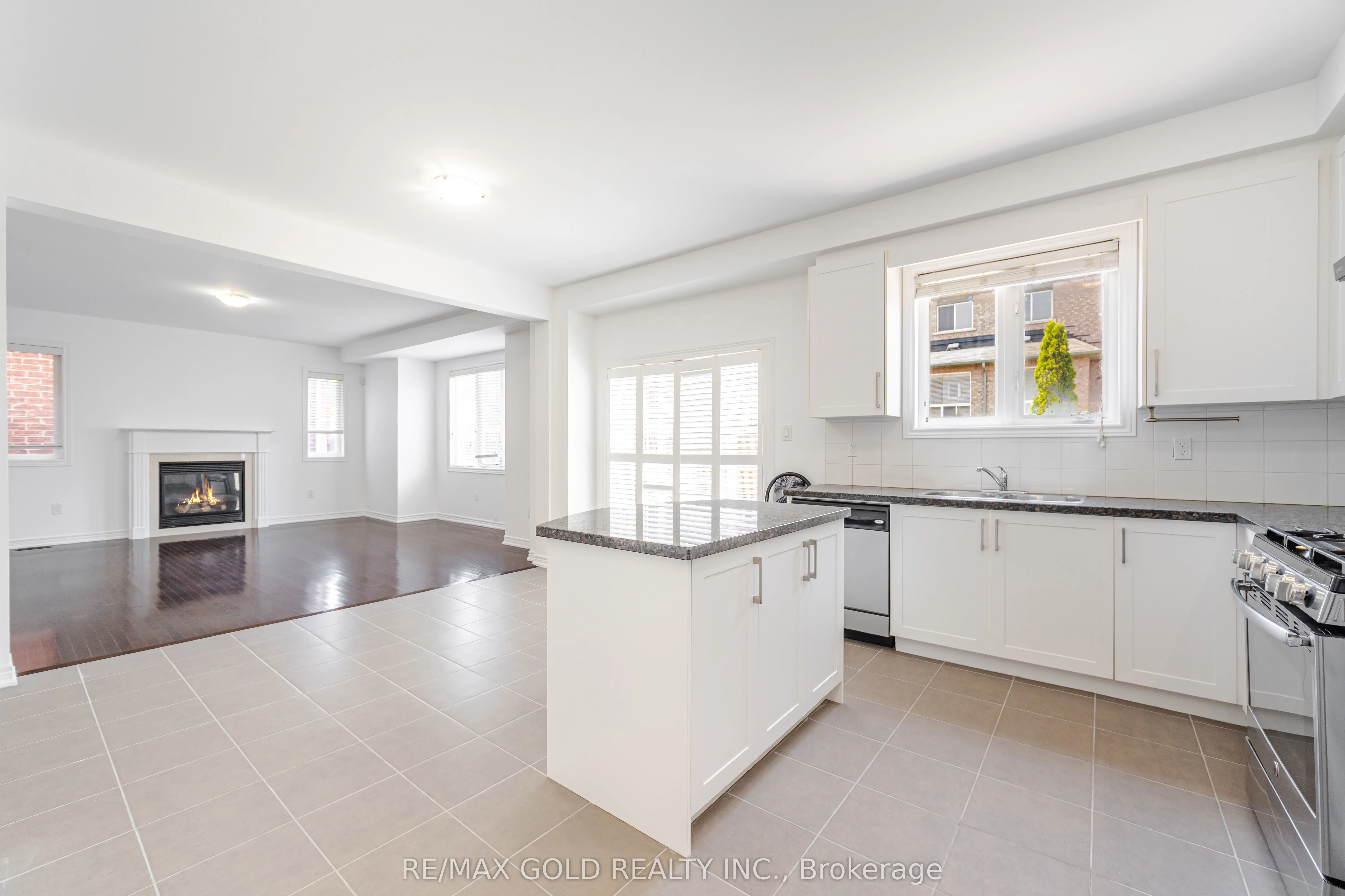 5288 Longford Crescent