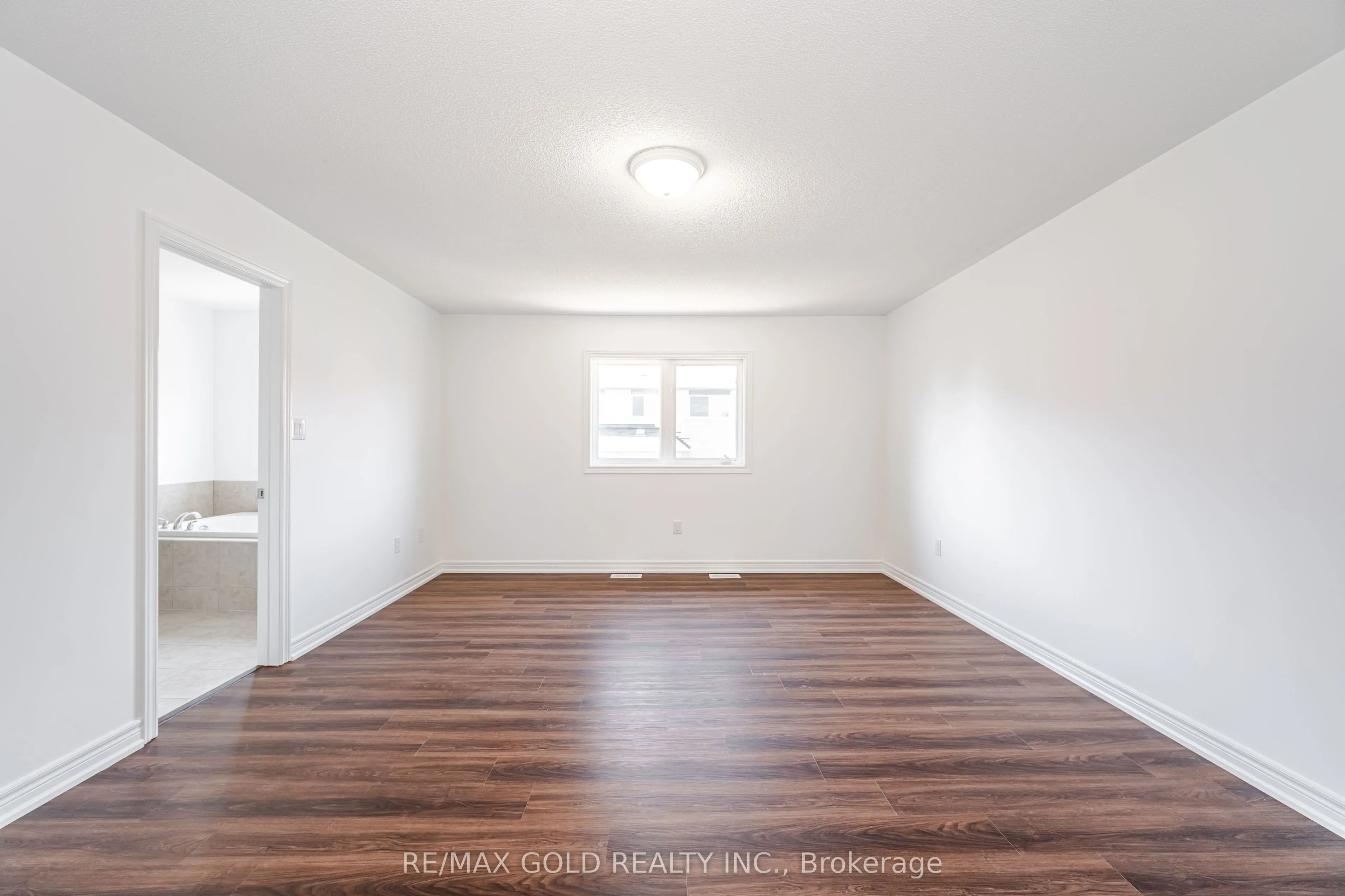 5288 Longford Crescent