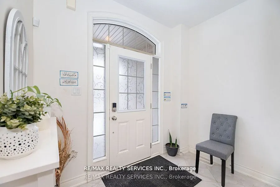 7 Lady Evelyn Crescent