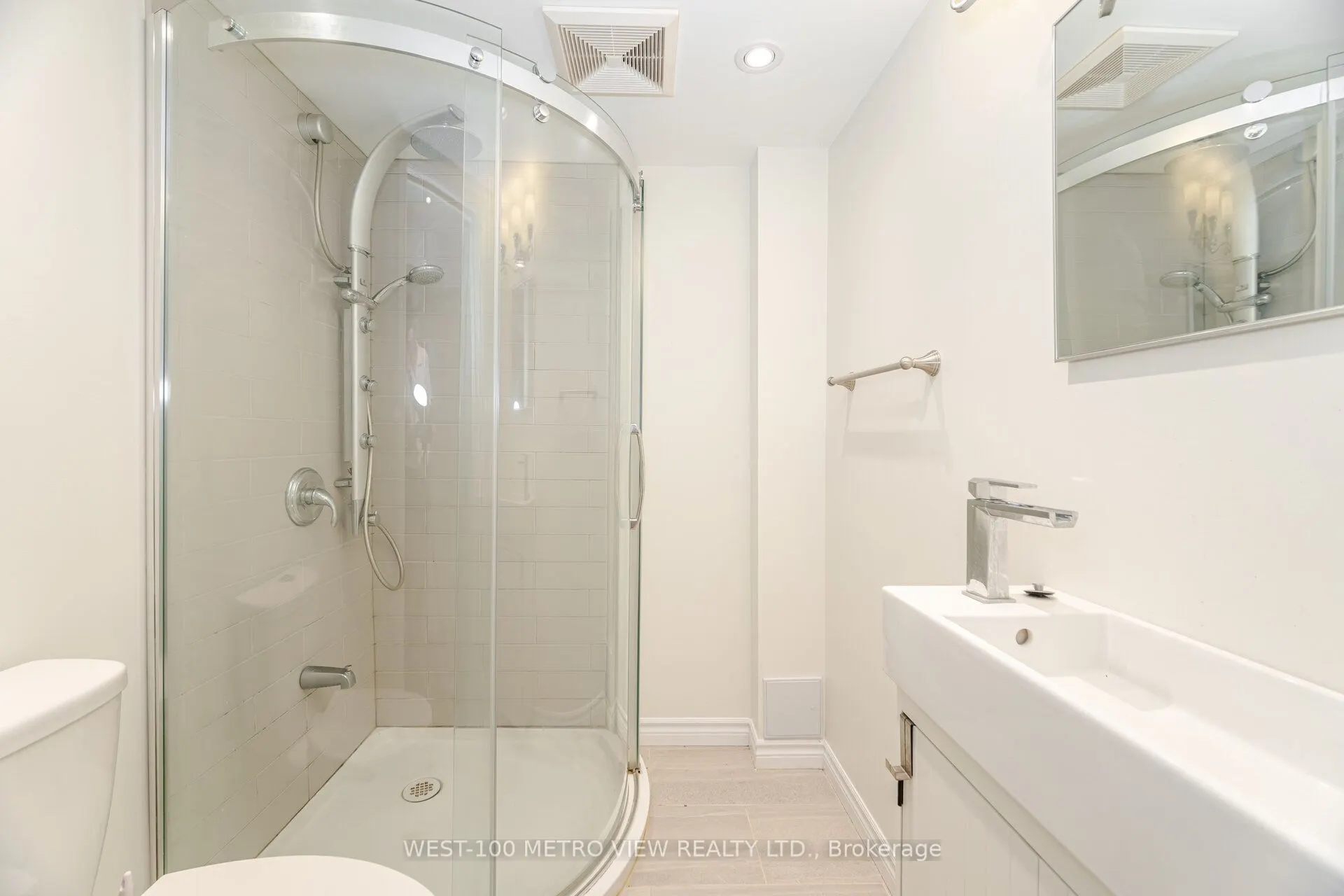 3339 Mainsail Crescent