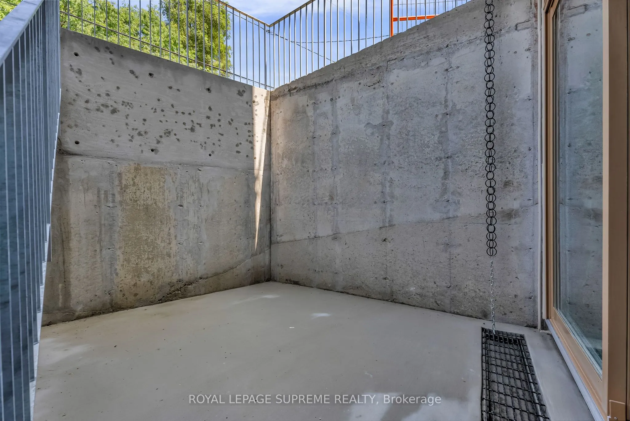 101 Bernice Crescent, #1