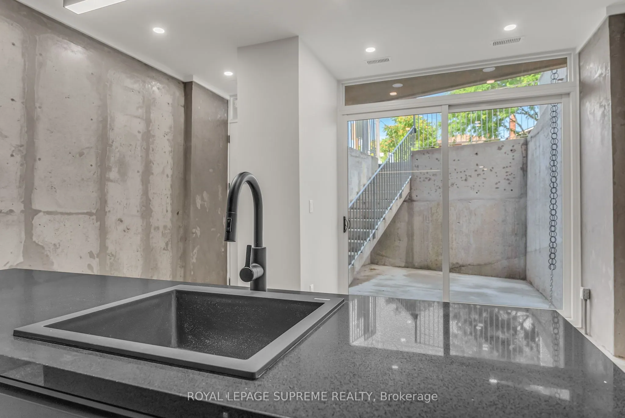 101 Bernice Crescent, #1