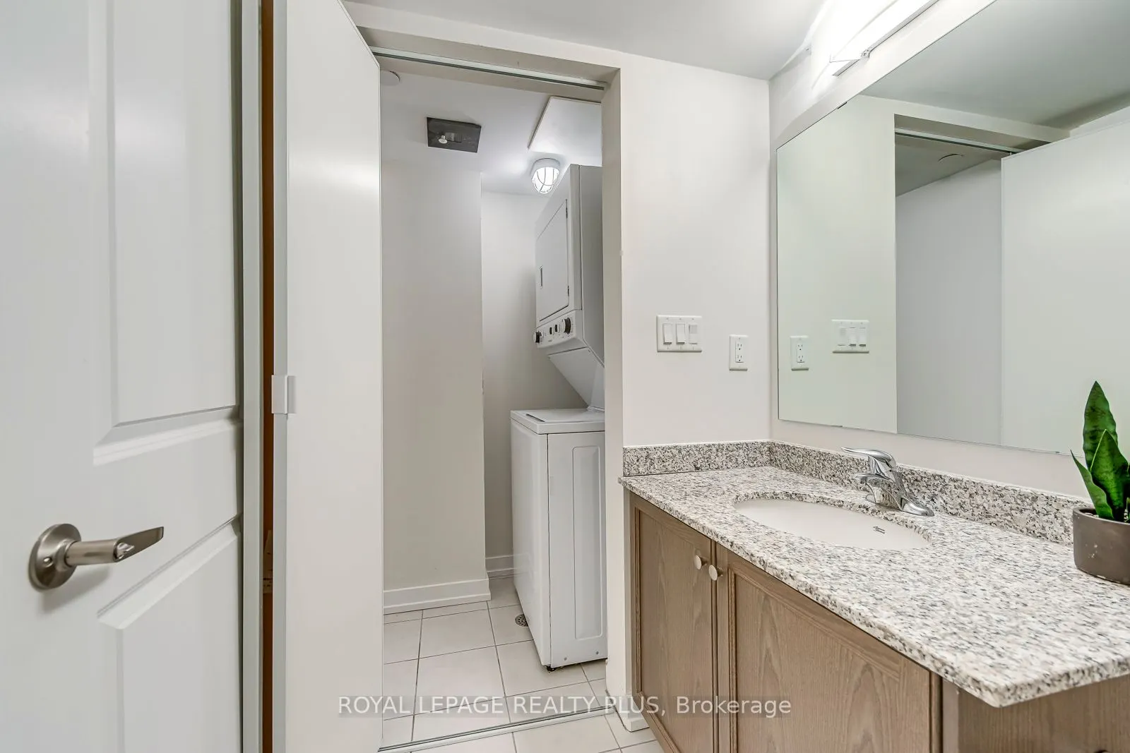 10 Drummond Street, #510