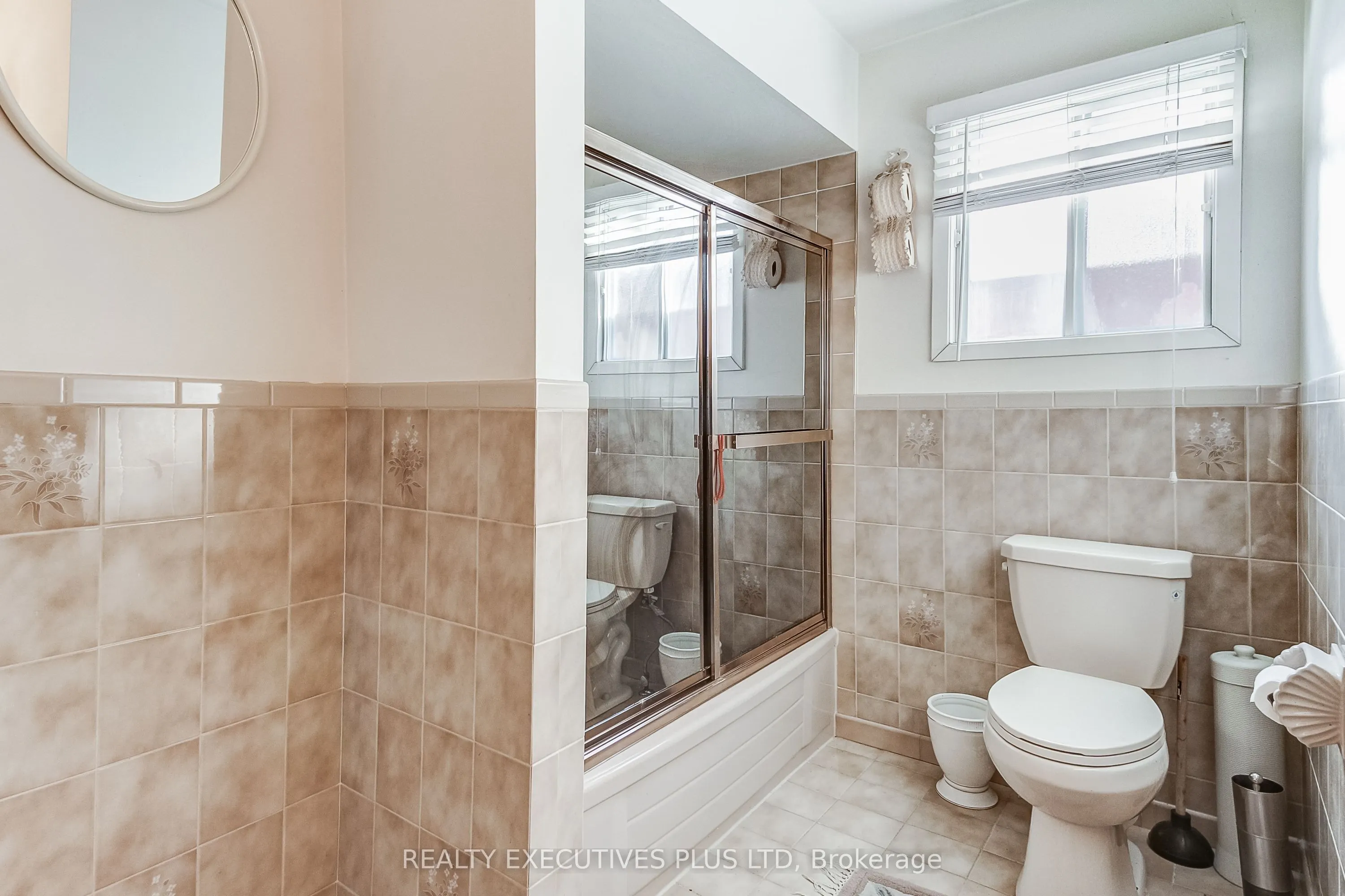 206 Vodden Street W
