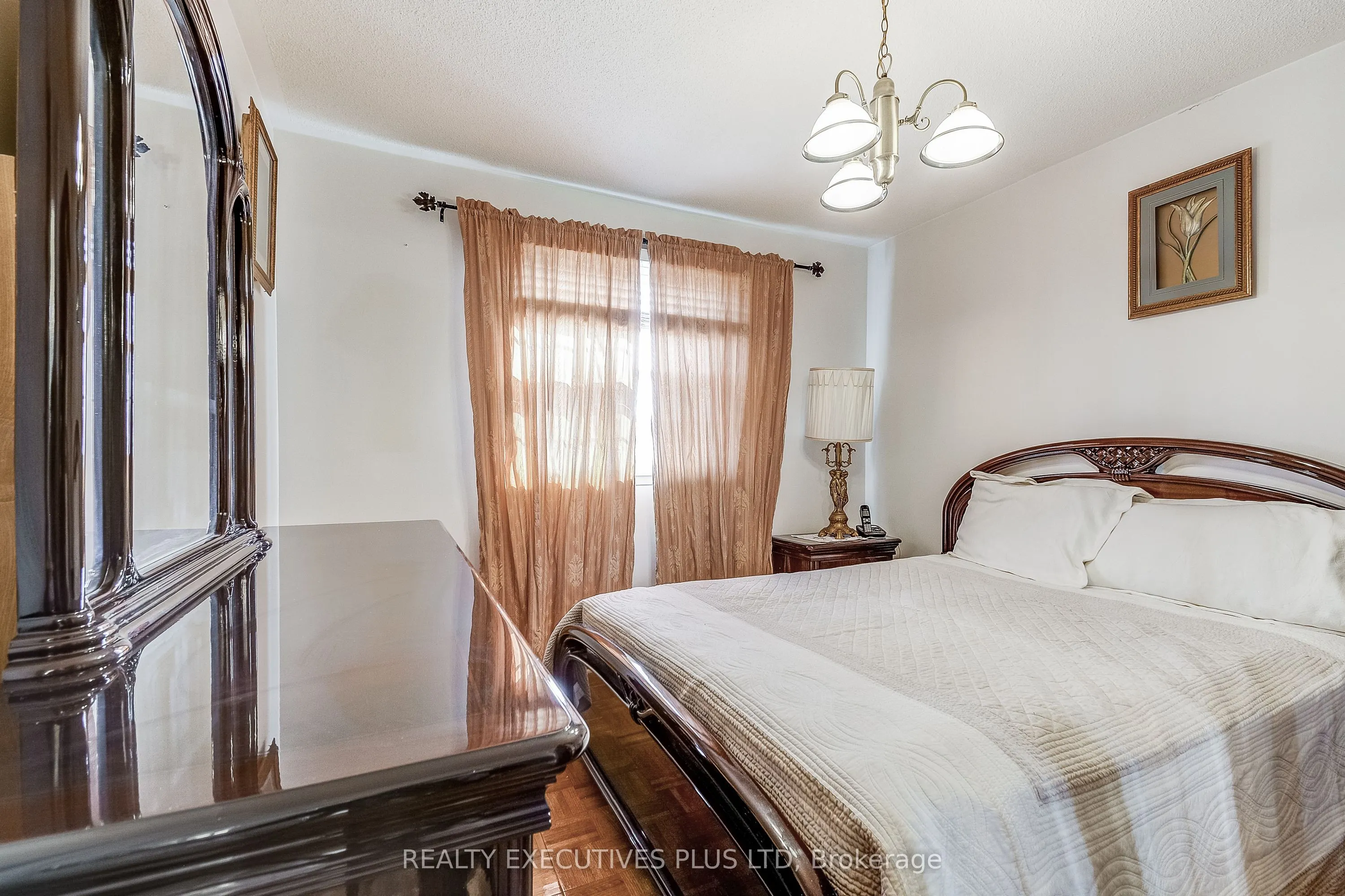 206 Vodden Street W