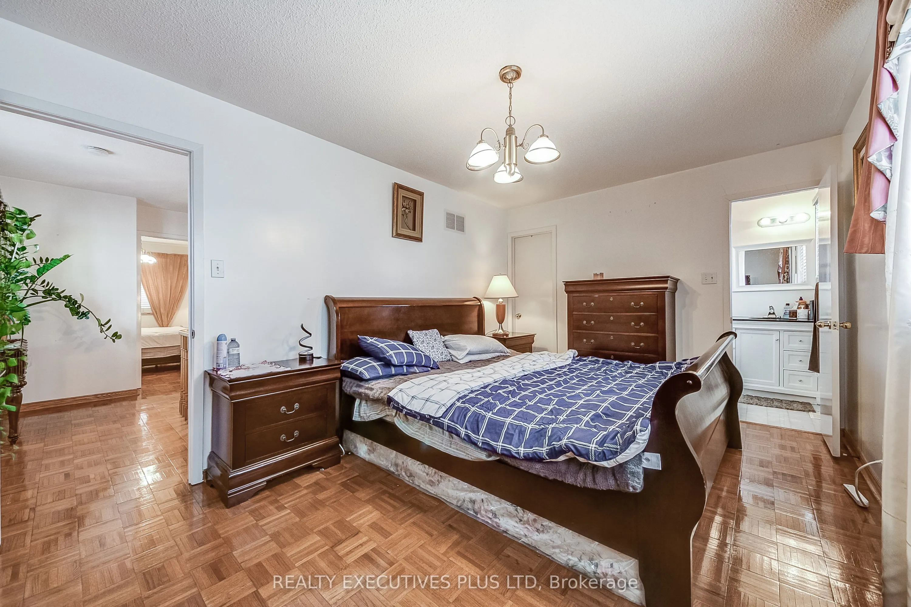 206 Vodden Street W