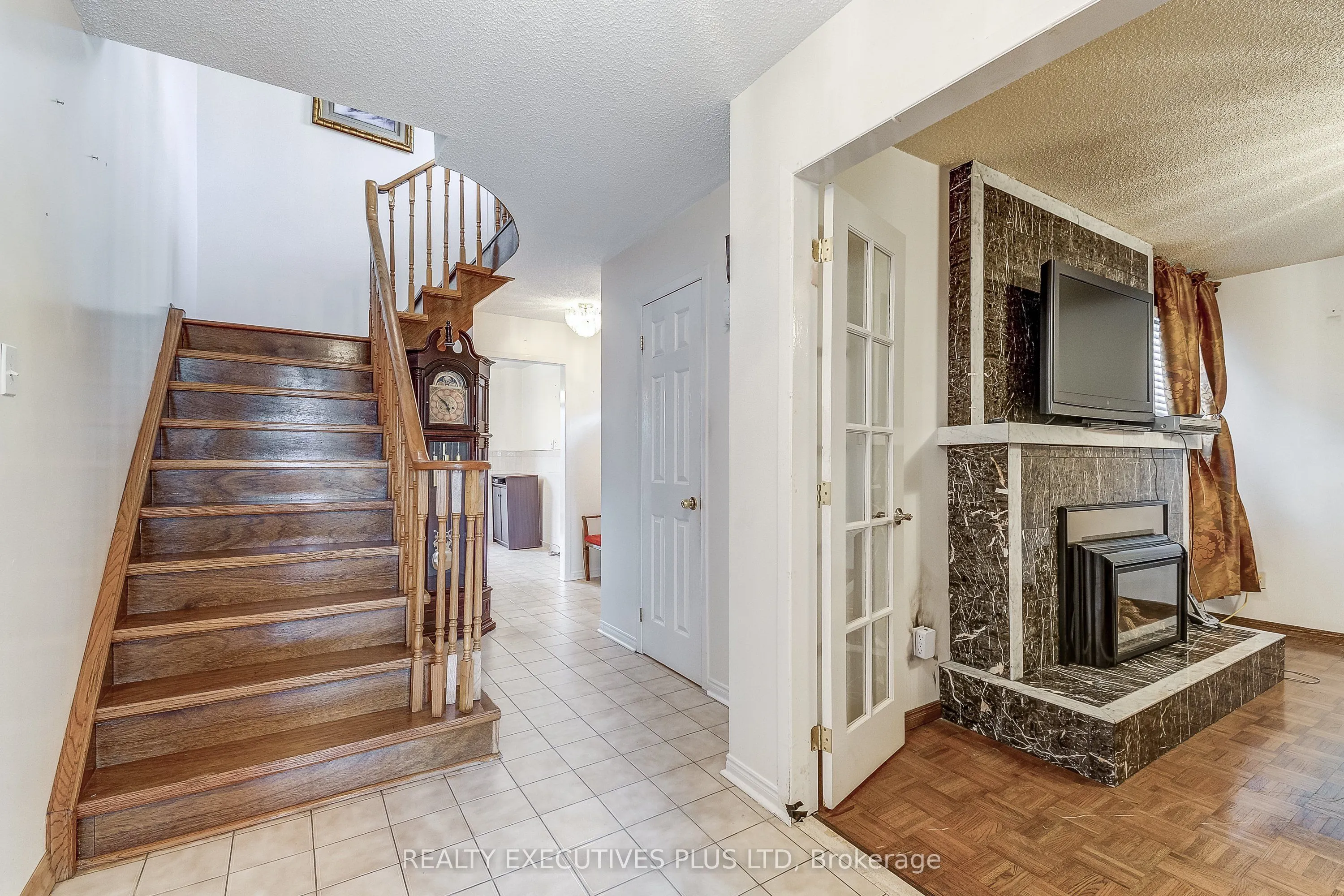 206 Vodden Street W