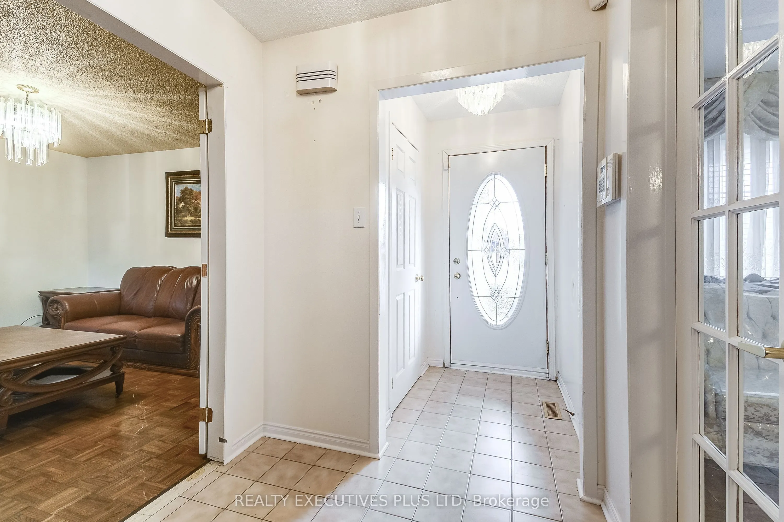 206 Vodden Street W