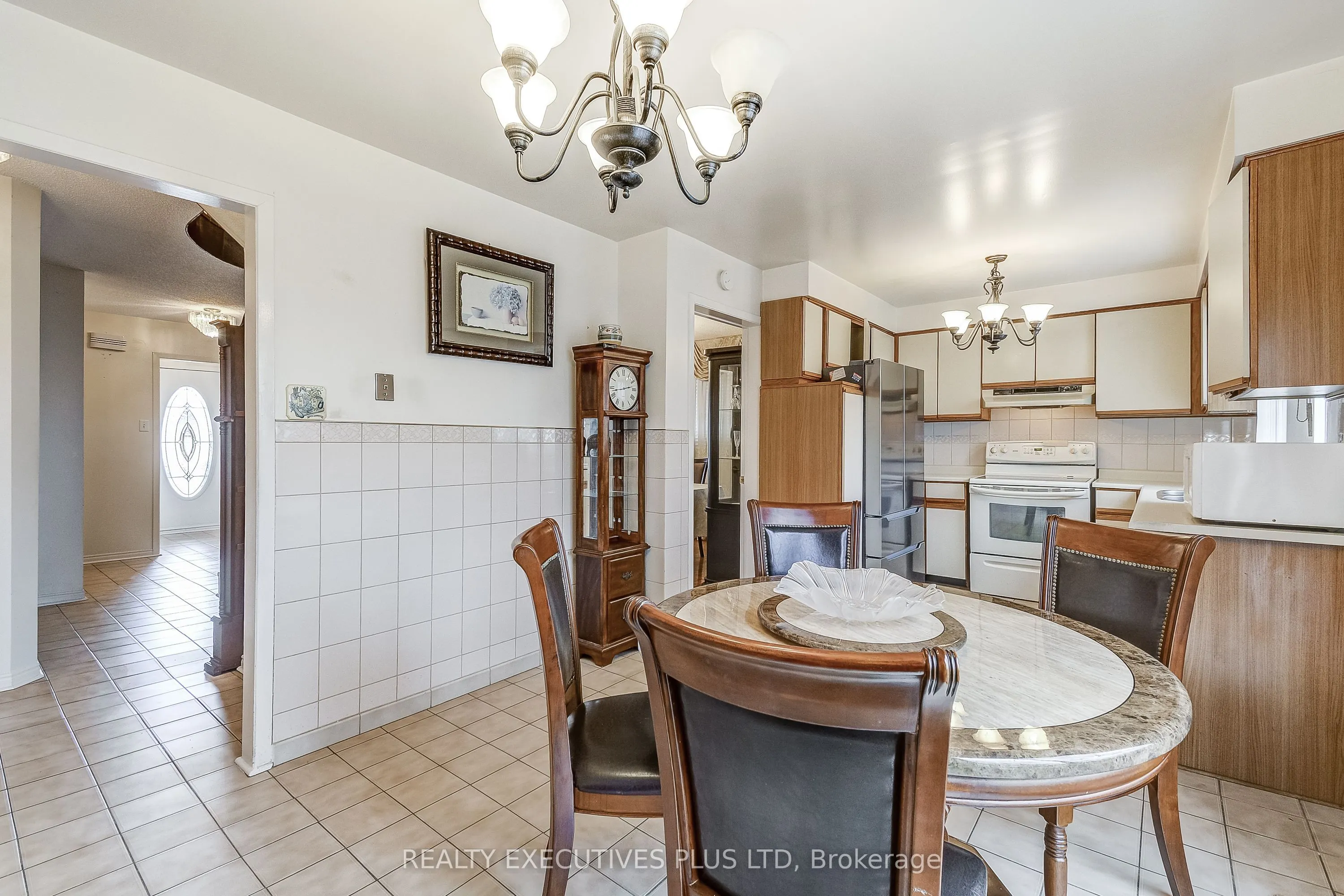 206 Vodden Street W