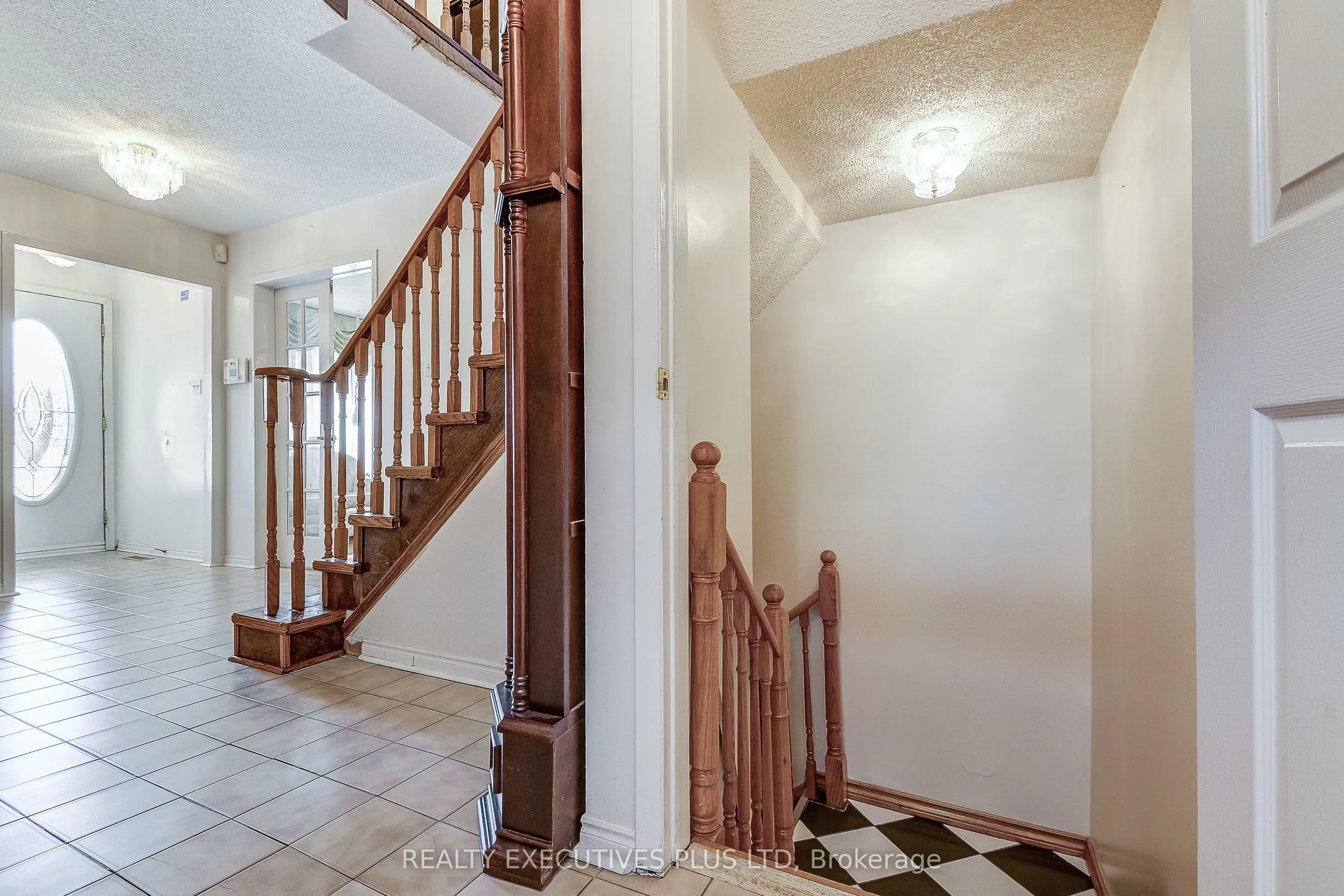 206 Vodden Street W