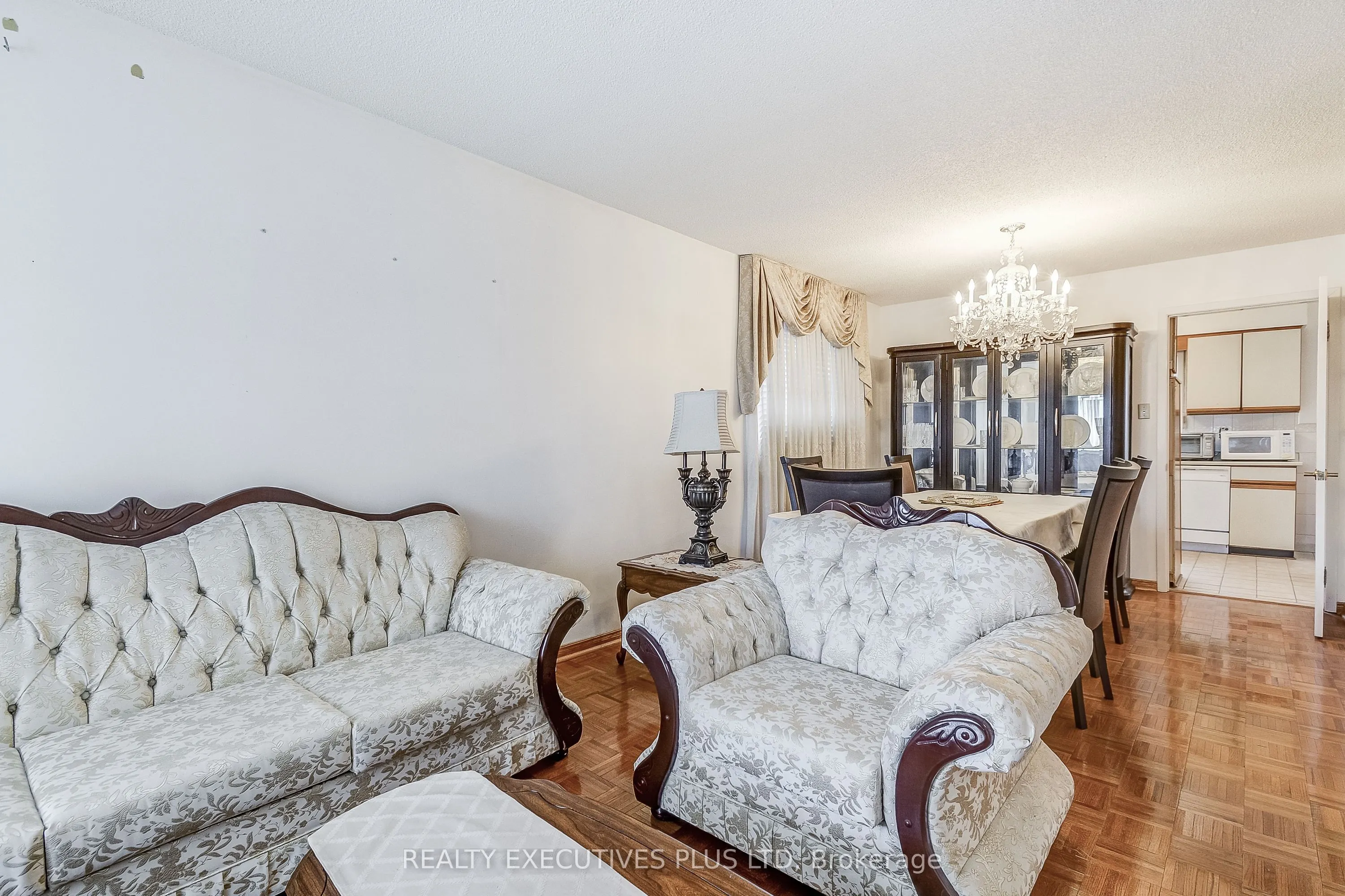 206 Vodden Street W