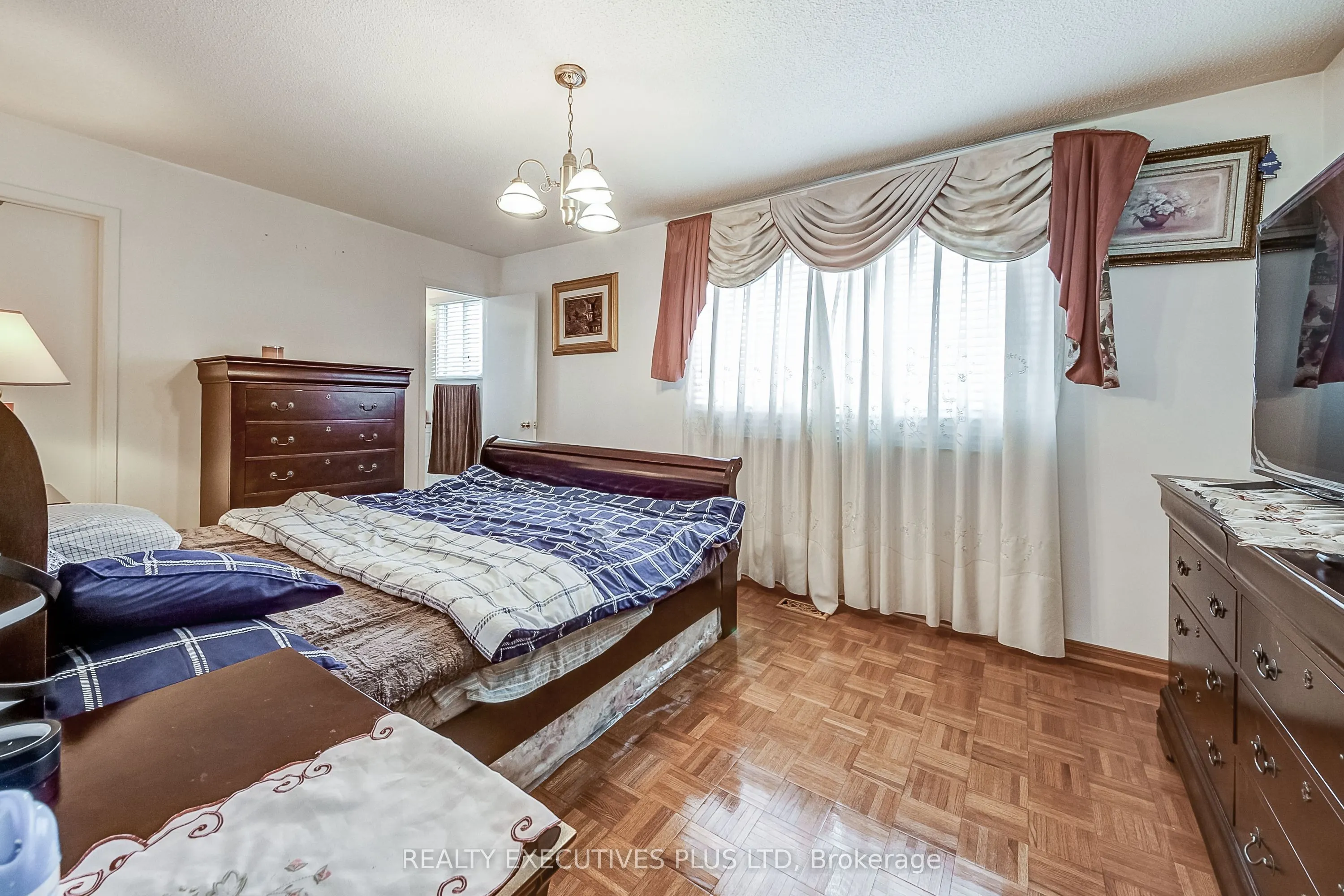 206 Vodden Street W
