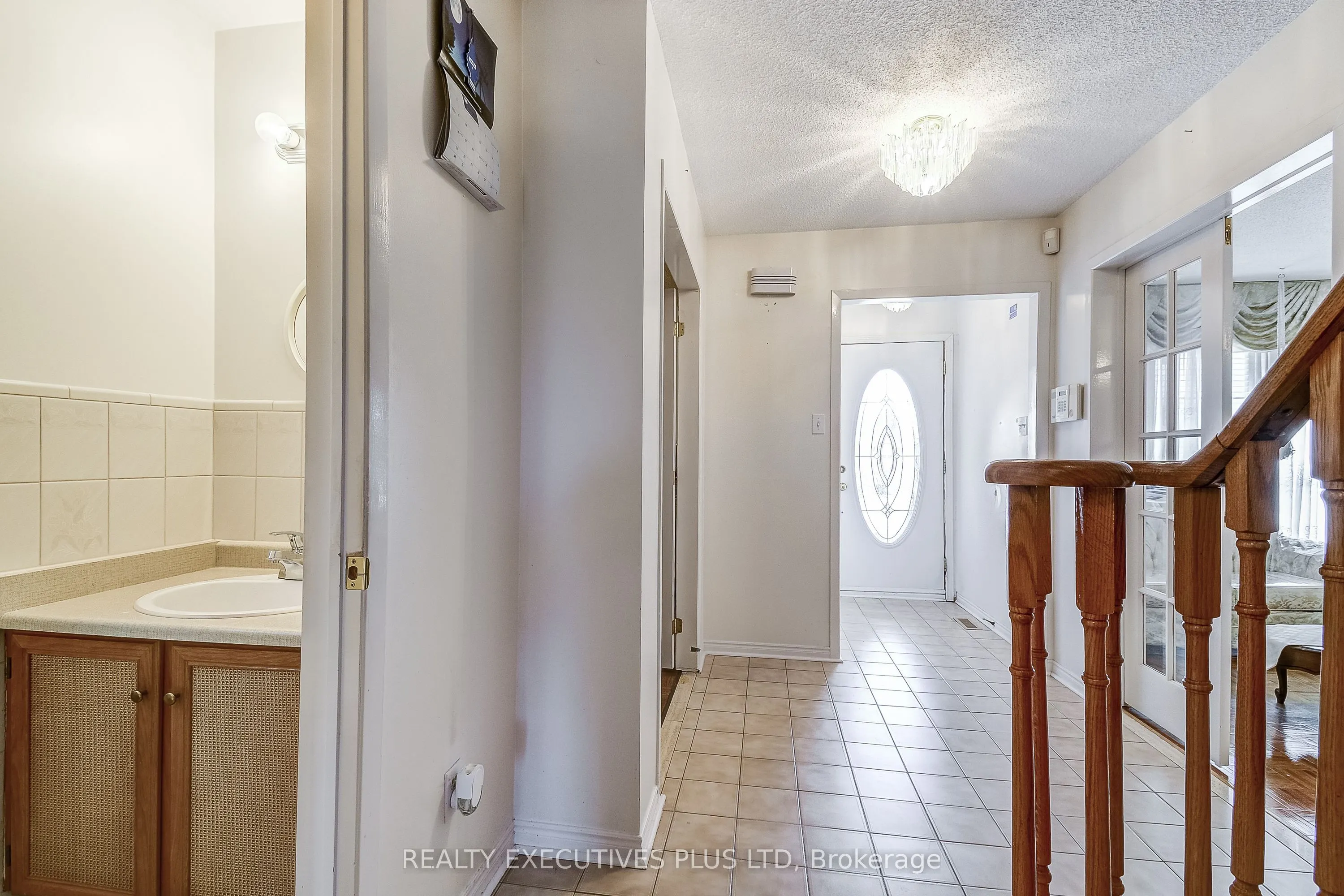 206 Vodden Street W