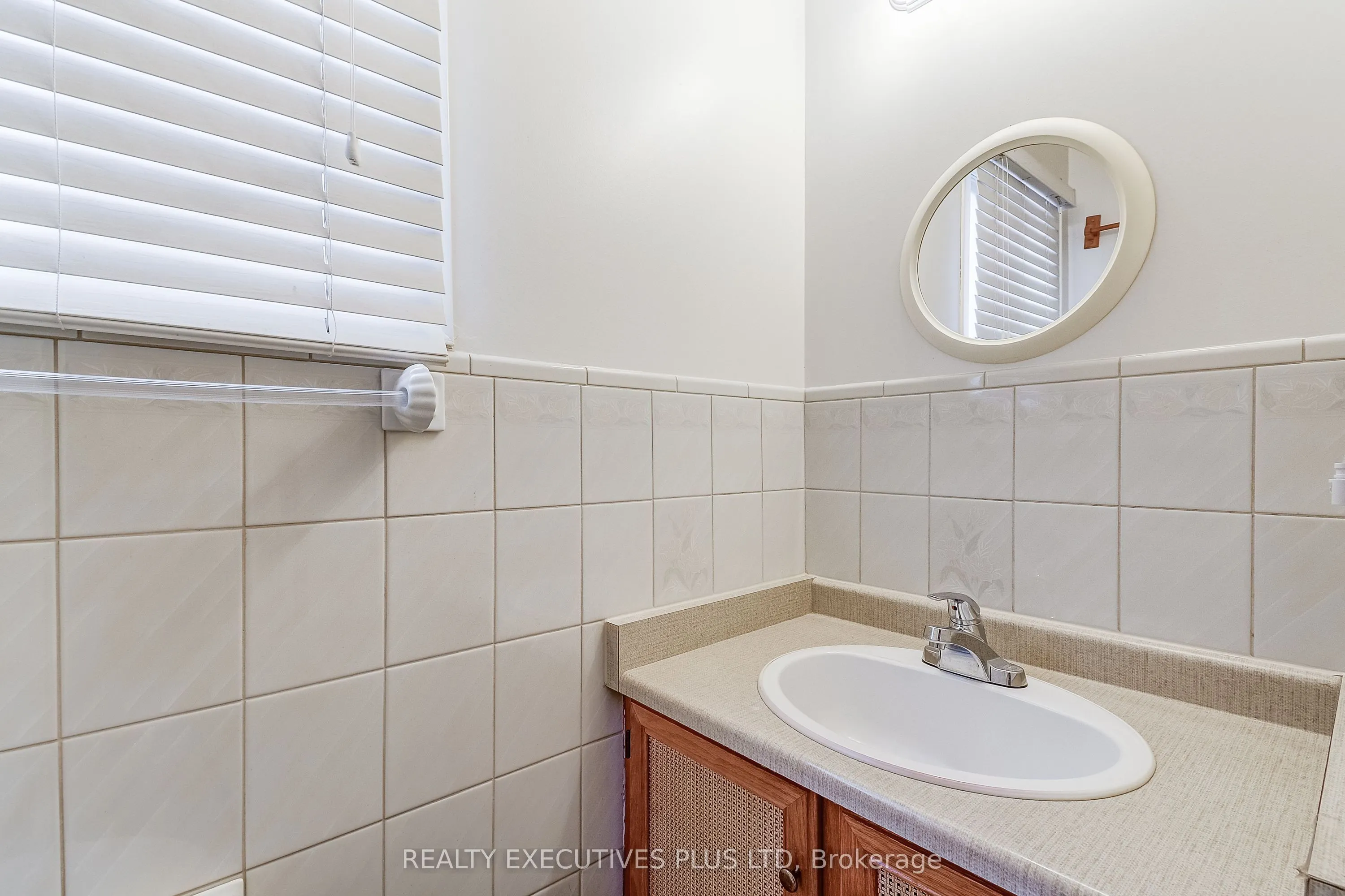 206 Vodden Street W