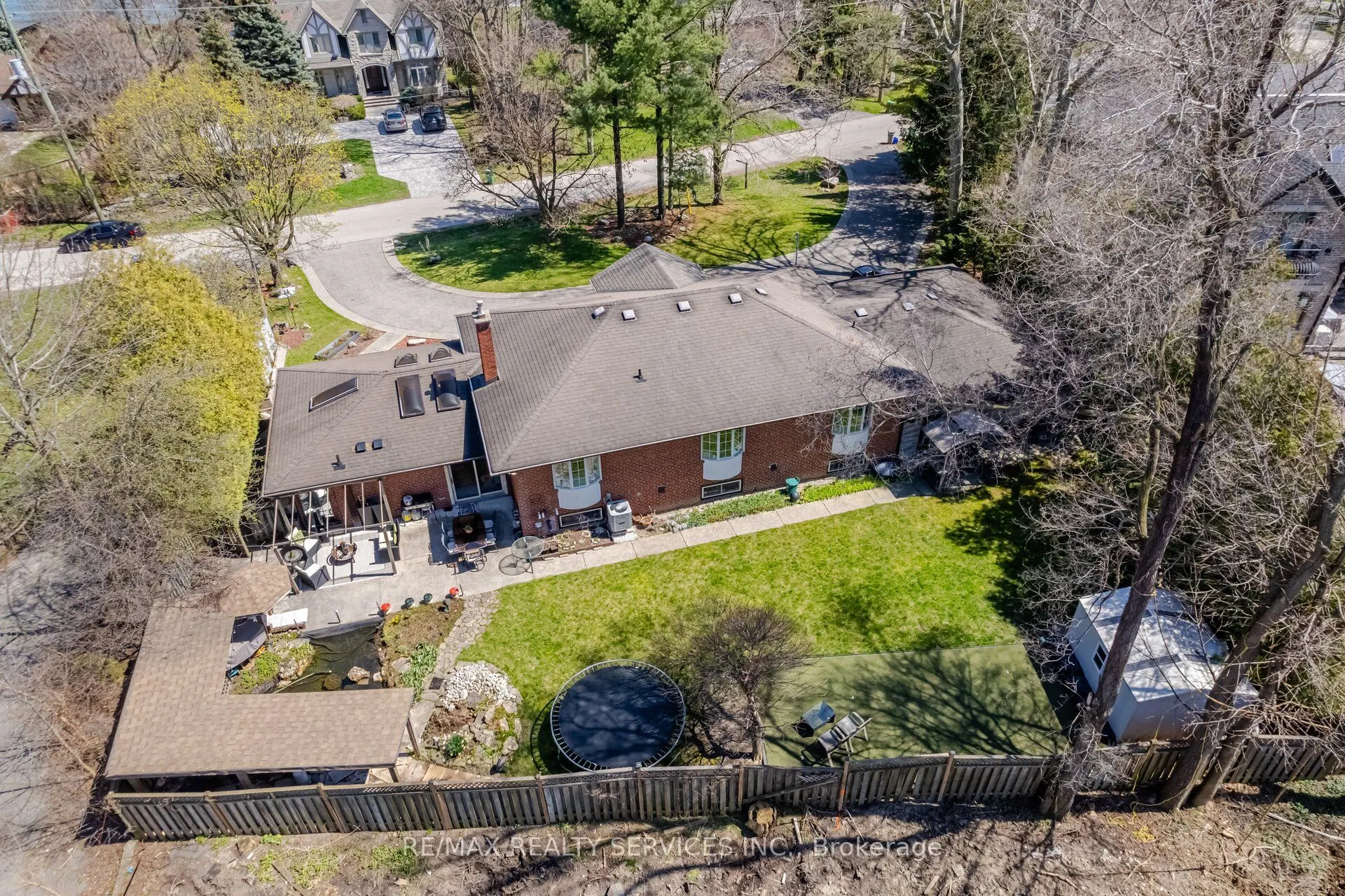 1607 Watersedge Road