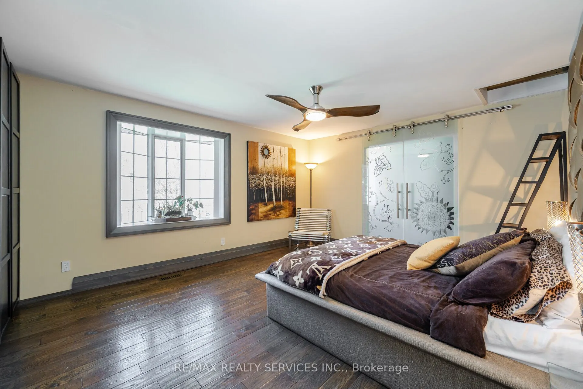 1607 Watersedge Road