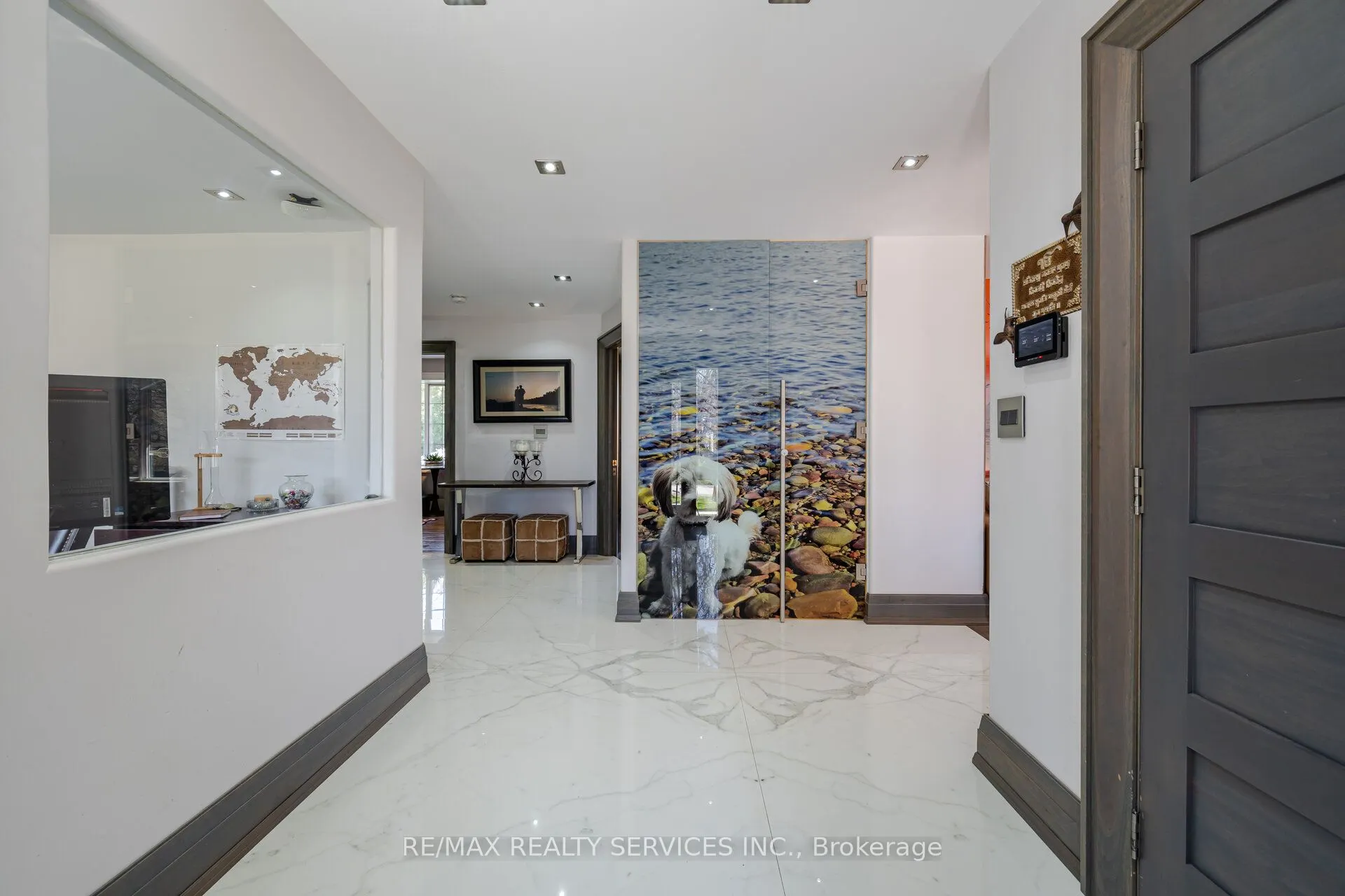 1607 Watersedge Road