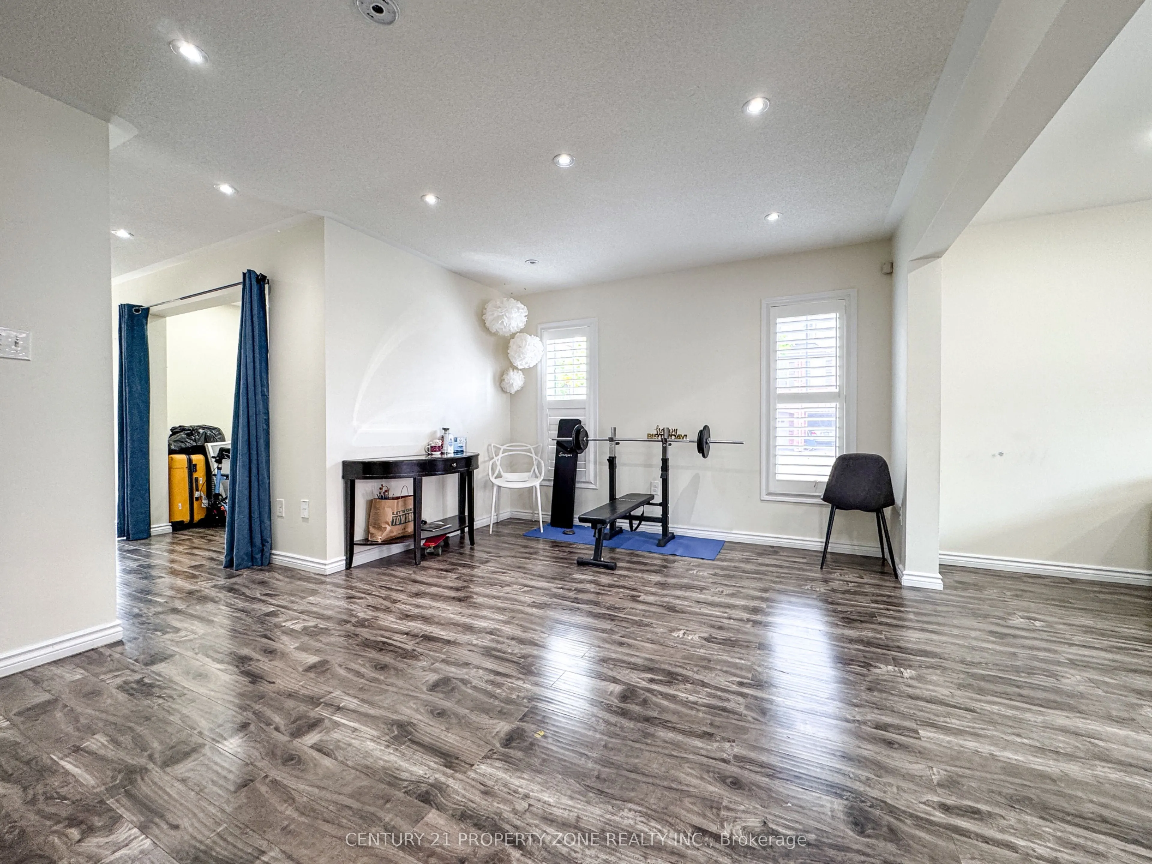 901 Challinor Terrace