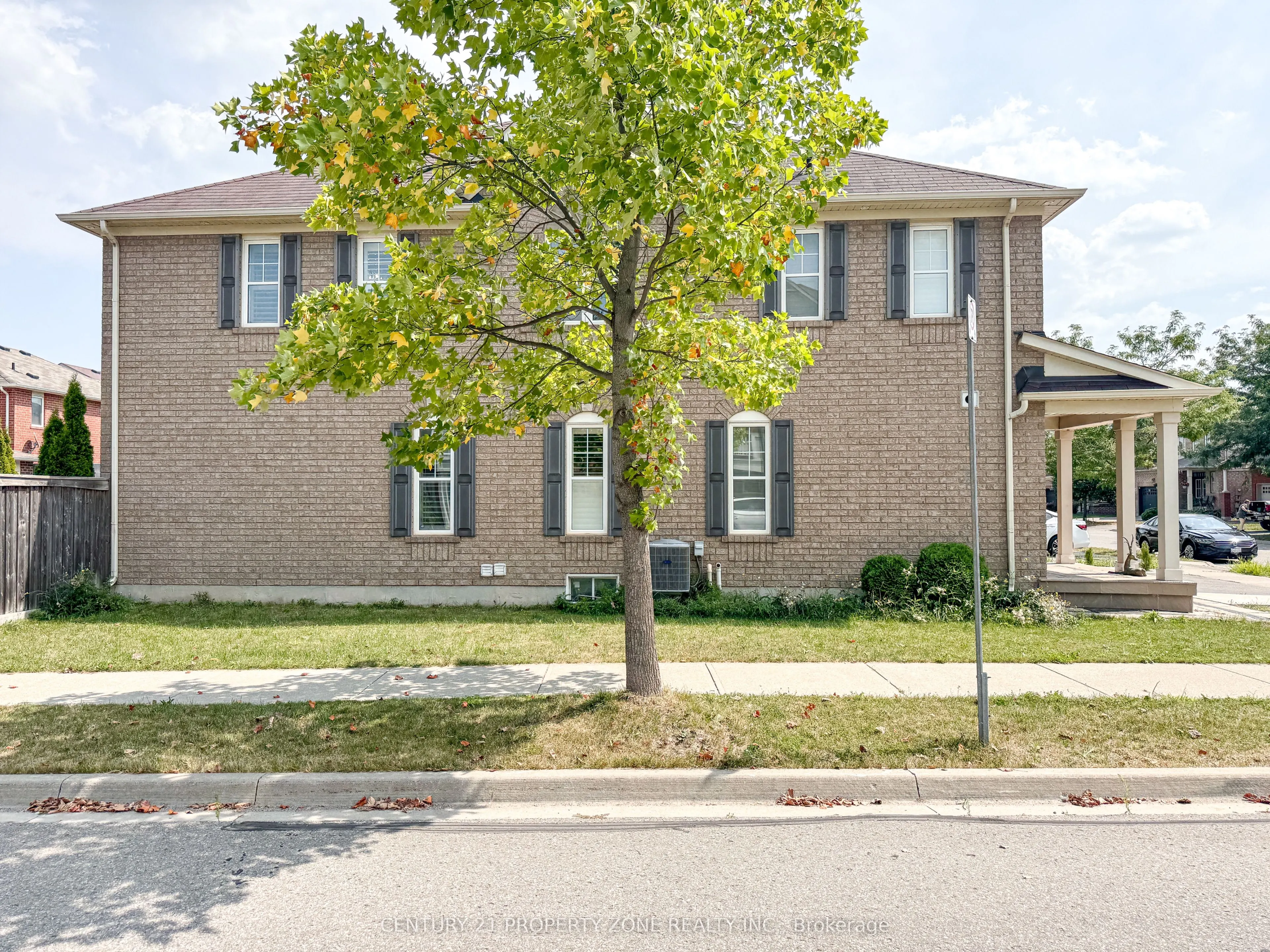 901 Challinor Terrace