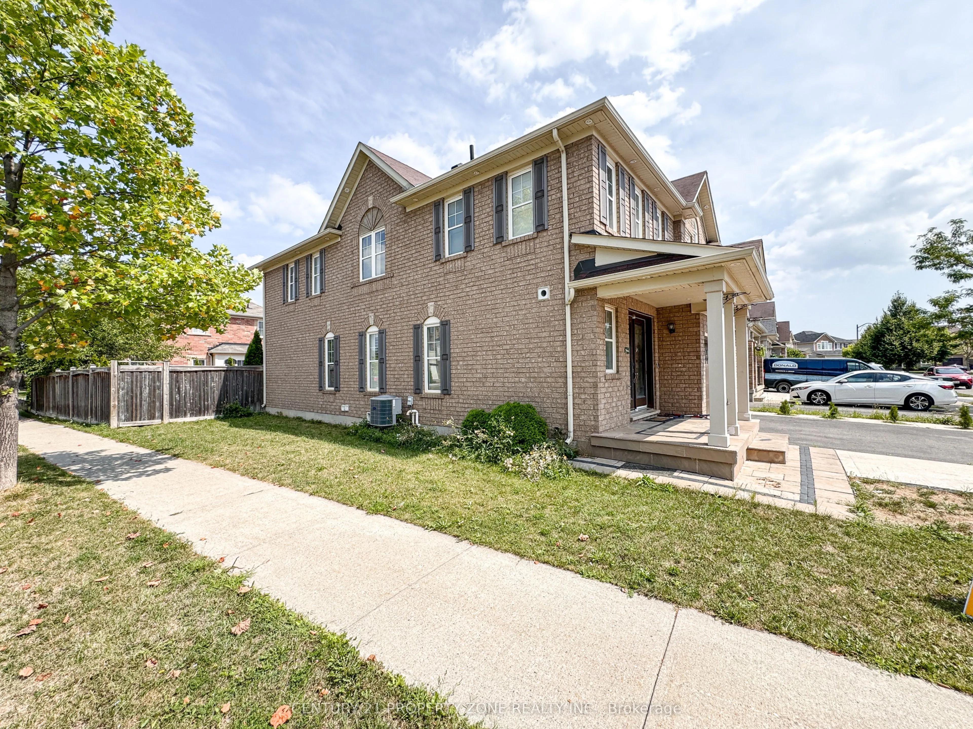 901 Challinor Terrace