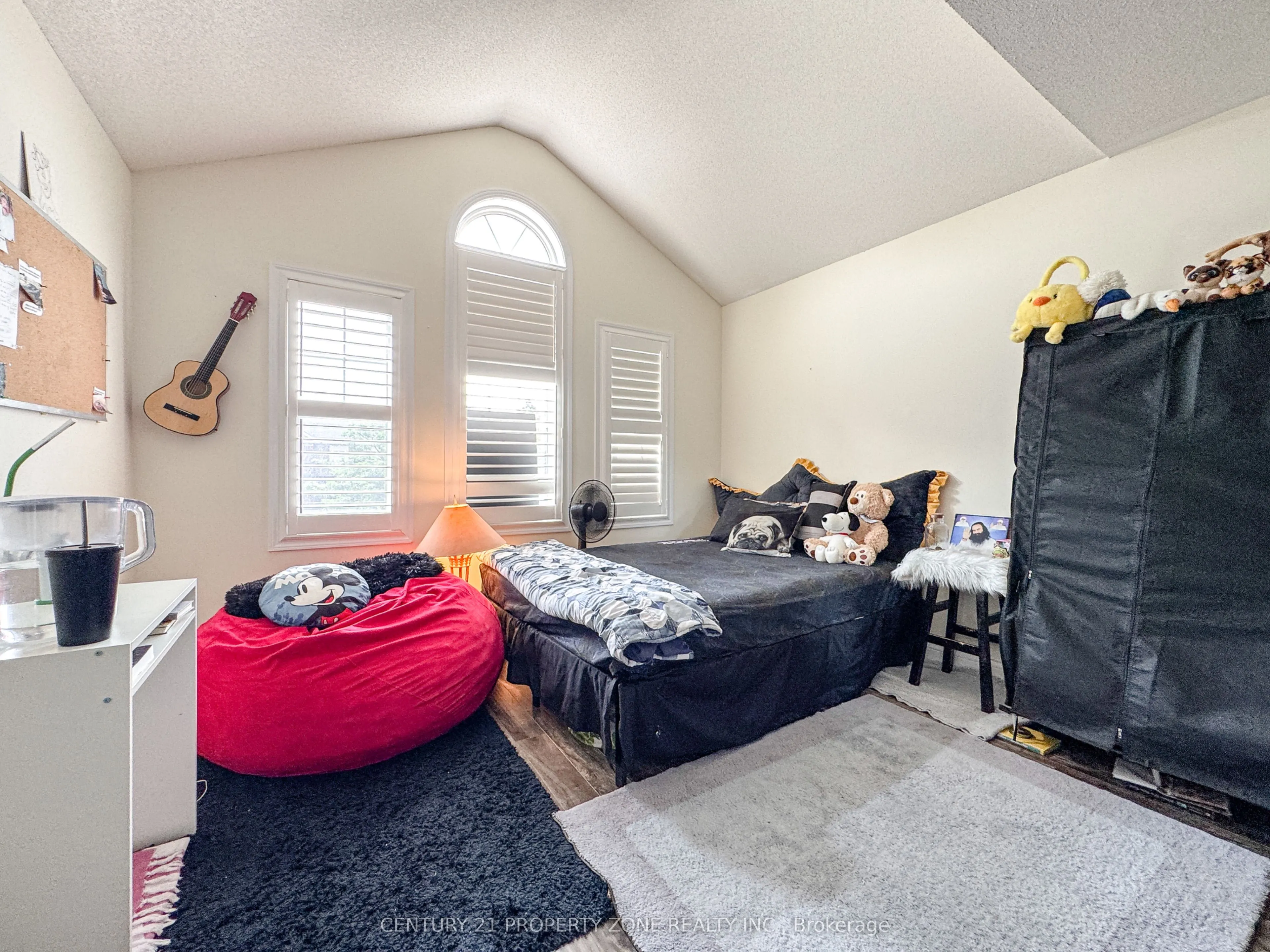 901 Challinor Terrace