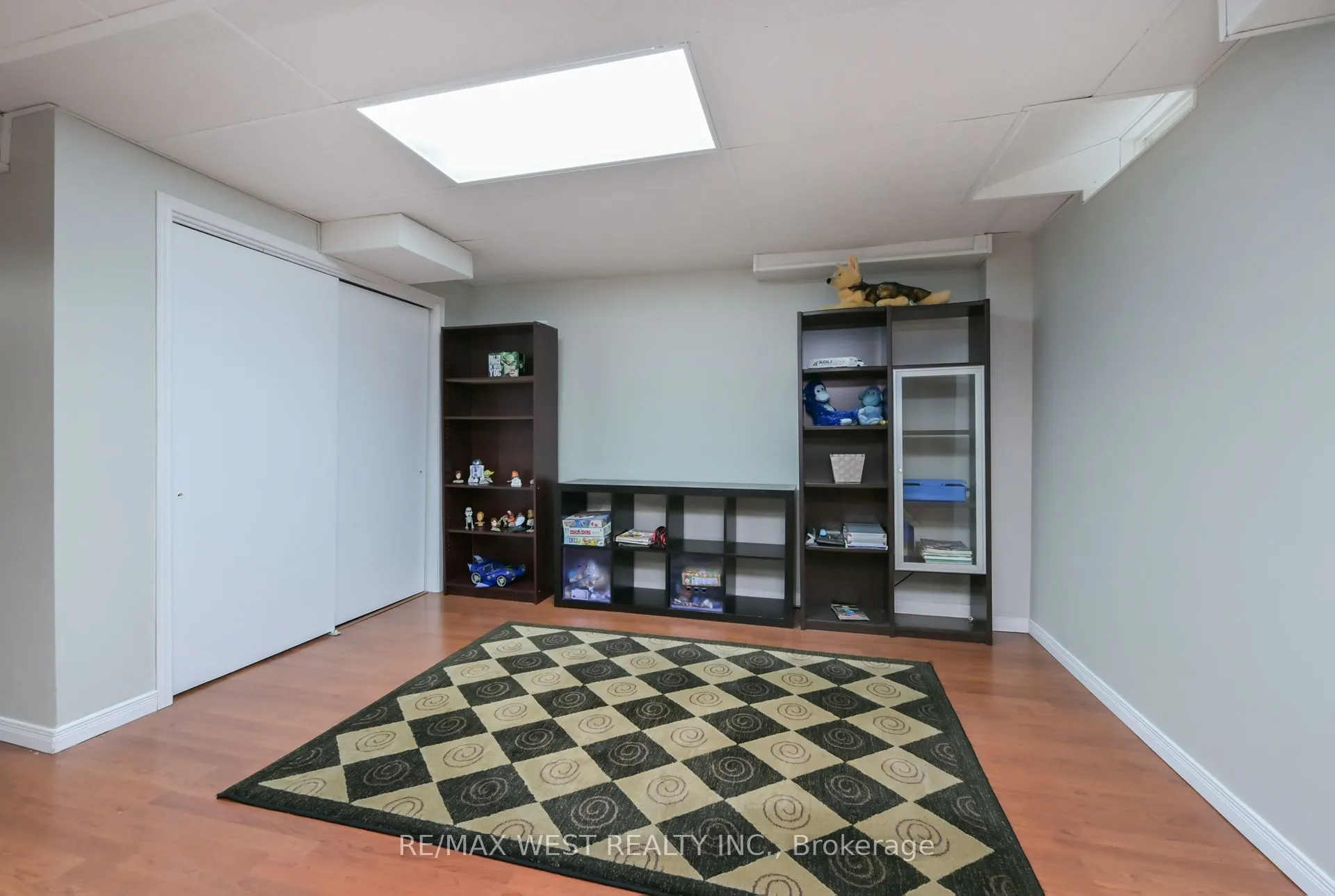 32 Crestridge Drive
