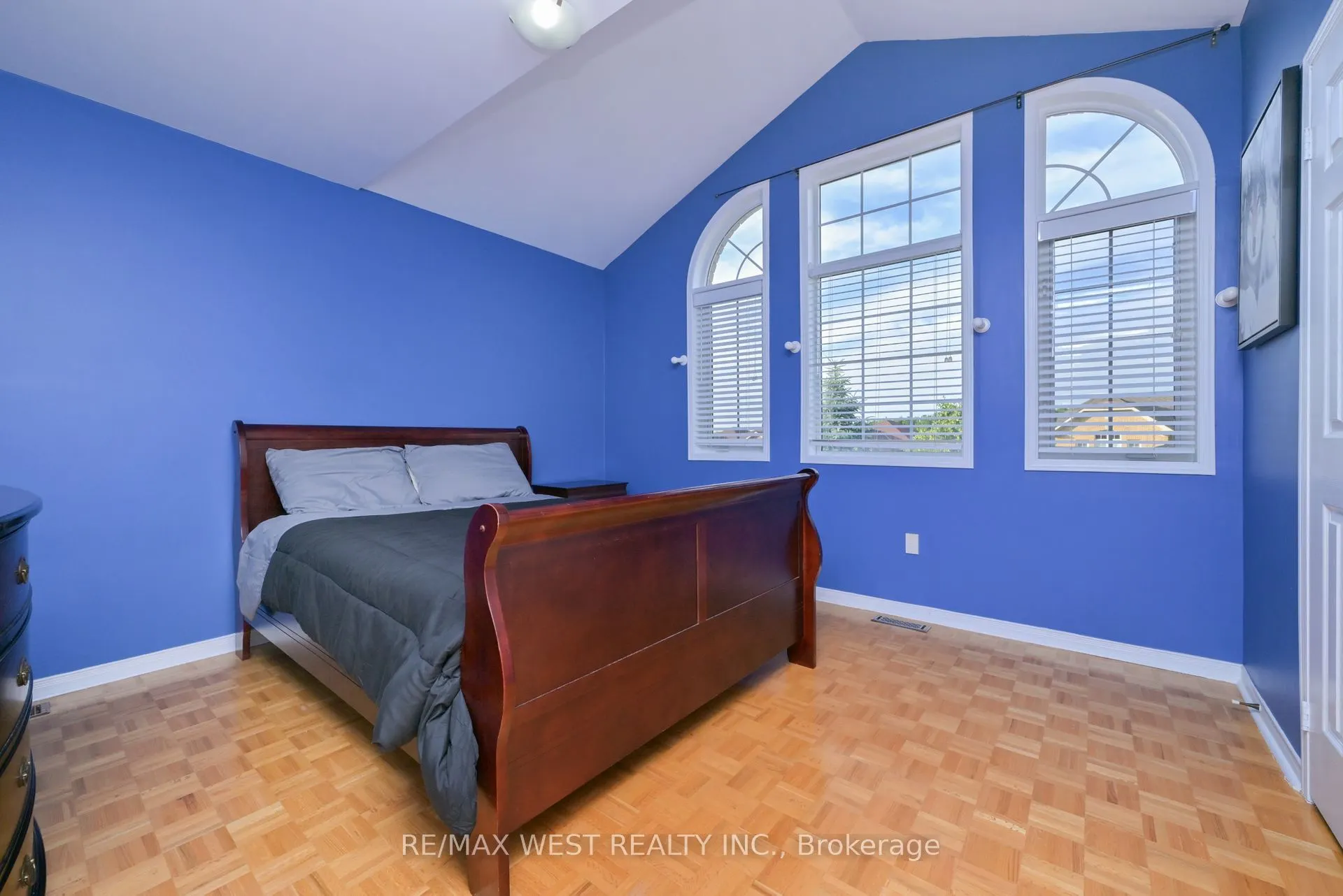 32 Crestridge Drive