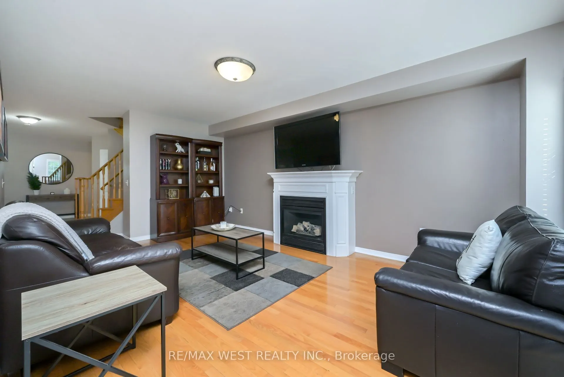 32 Crestridge Drive